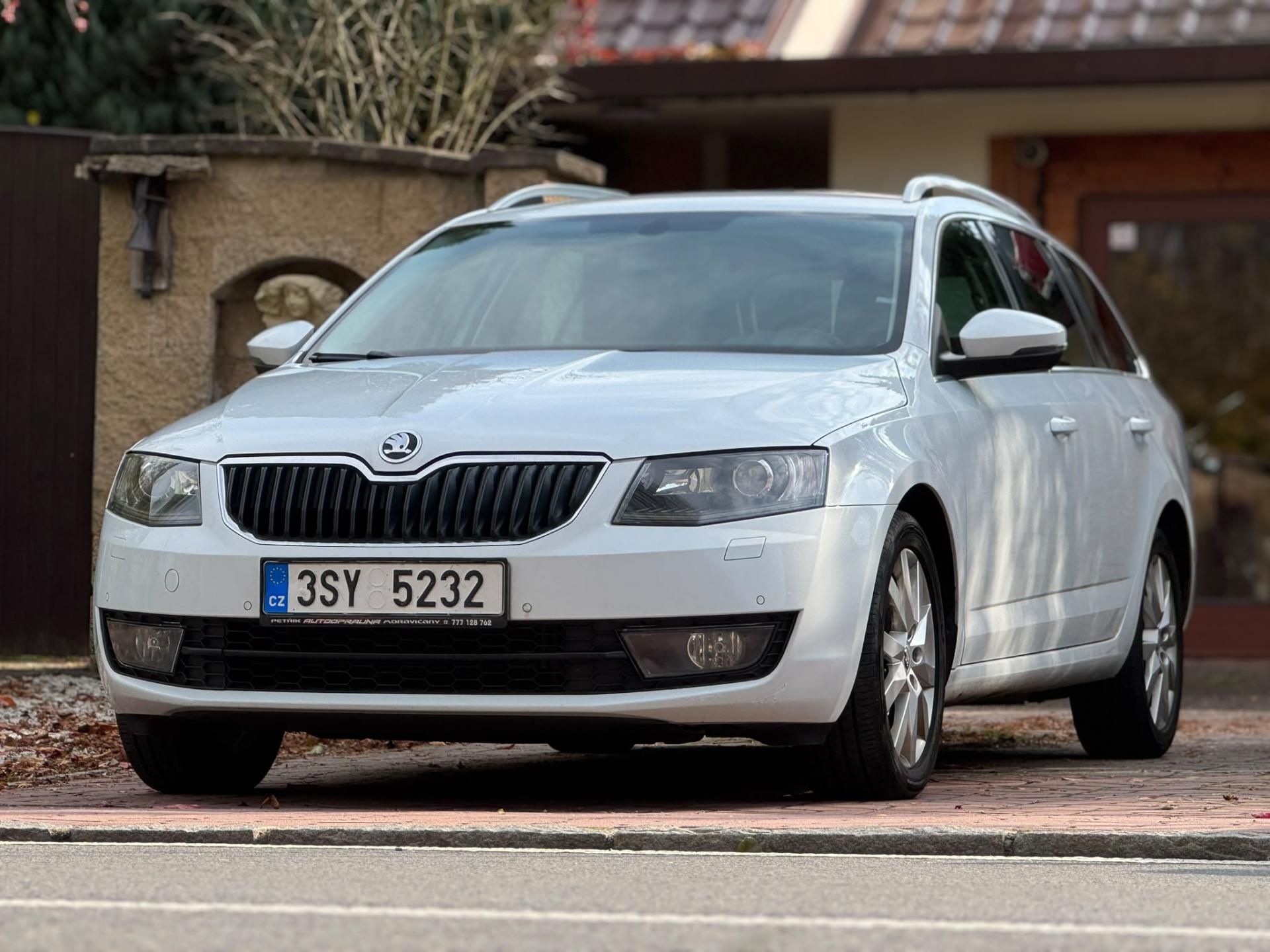 Škoda Octavia, 2.0TDi STYLE 1.MAJ DPH ROZVODY - fotka 3