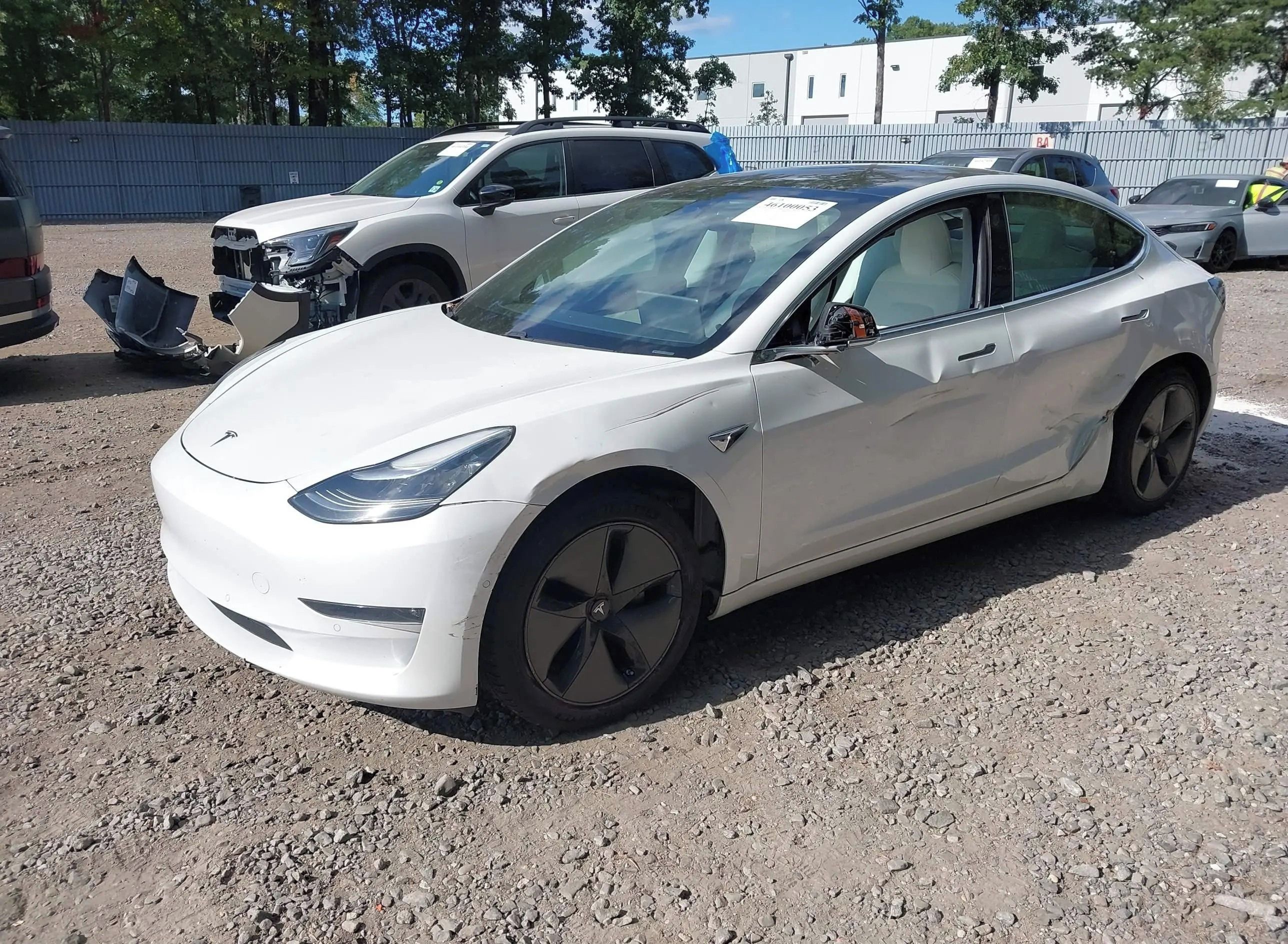 Tesla Model 3, Auto na cestě