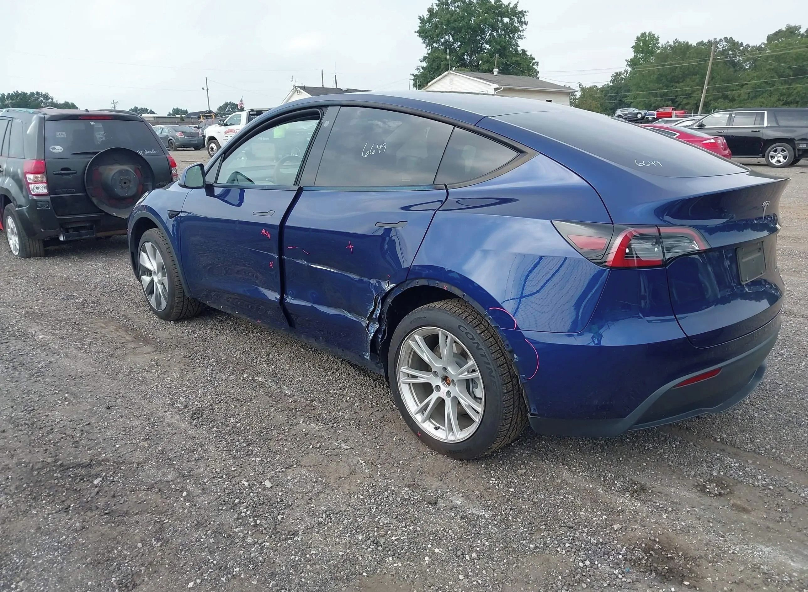 Tesla Model Y, Auto na cestě - fotka 5