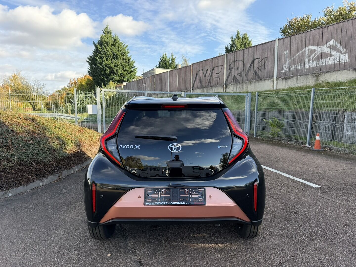 Toyota Aygo, 1.5. Hybrid Style Smart - - fotka 4