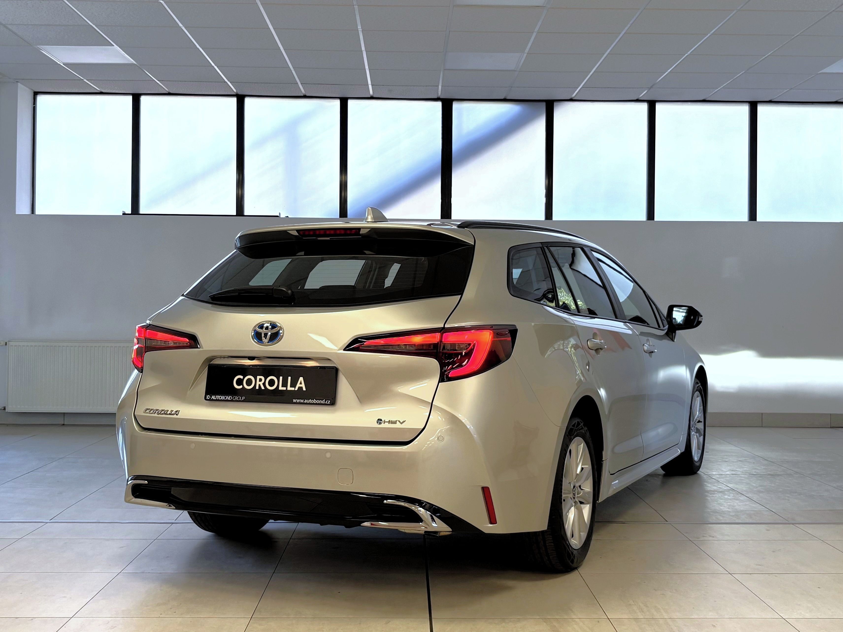 Toyota Corolla, TS, Comfort Tech, 1.8L HEV 140 - fotka 5