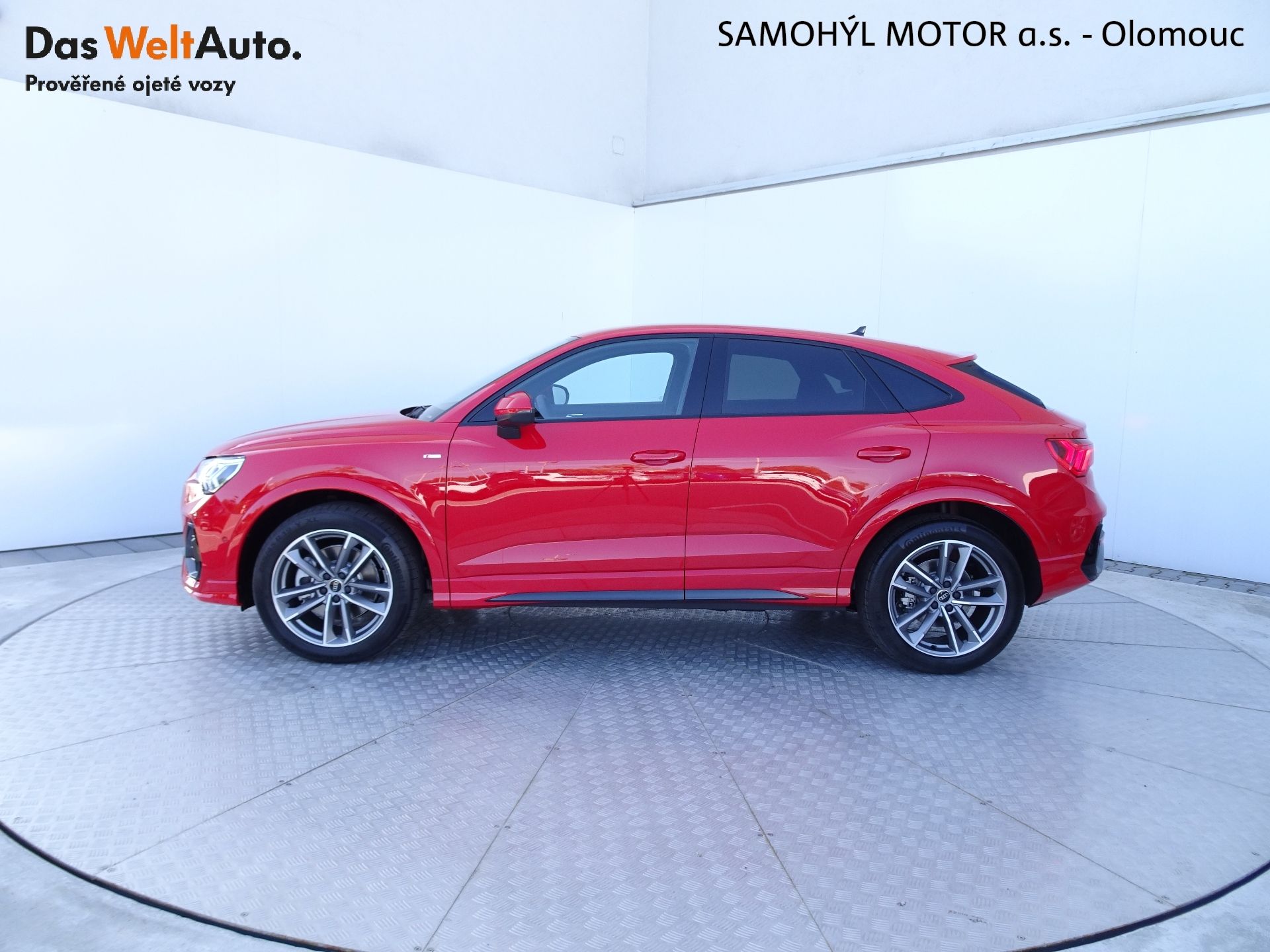 Audi Q3, 40TDI Quattro S-tronic S-line - fotka 3
