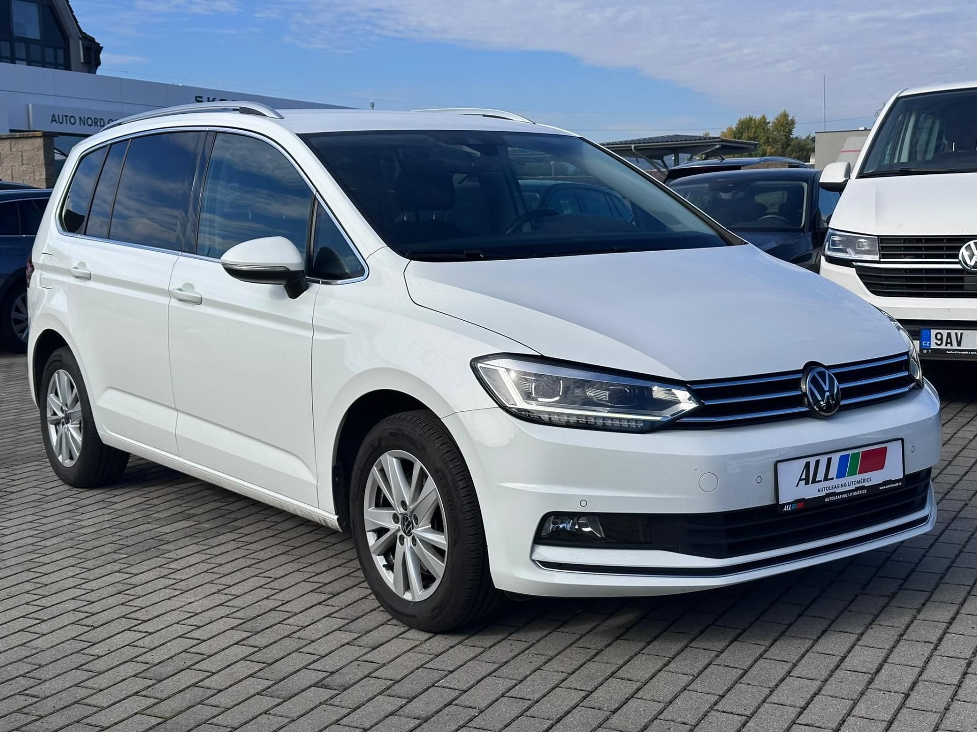 Volkswagen Touran, 2.0 TDI 110kW DSG Highline - fotka 4