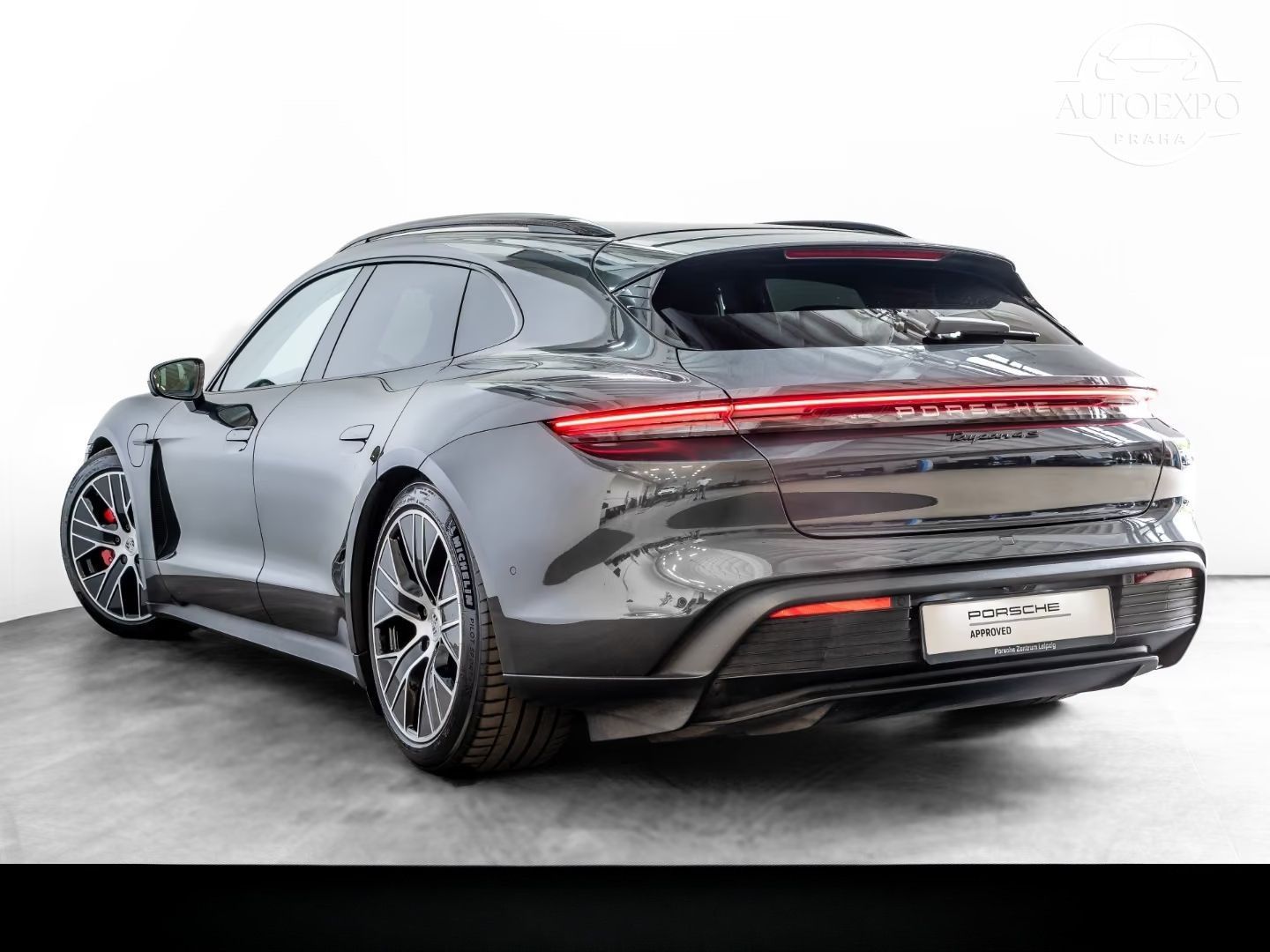 Porsche Taycan, 4S Sport Turismo * - fotka 2