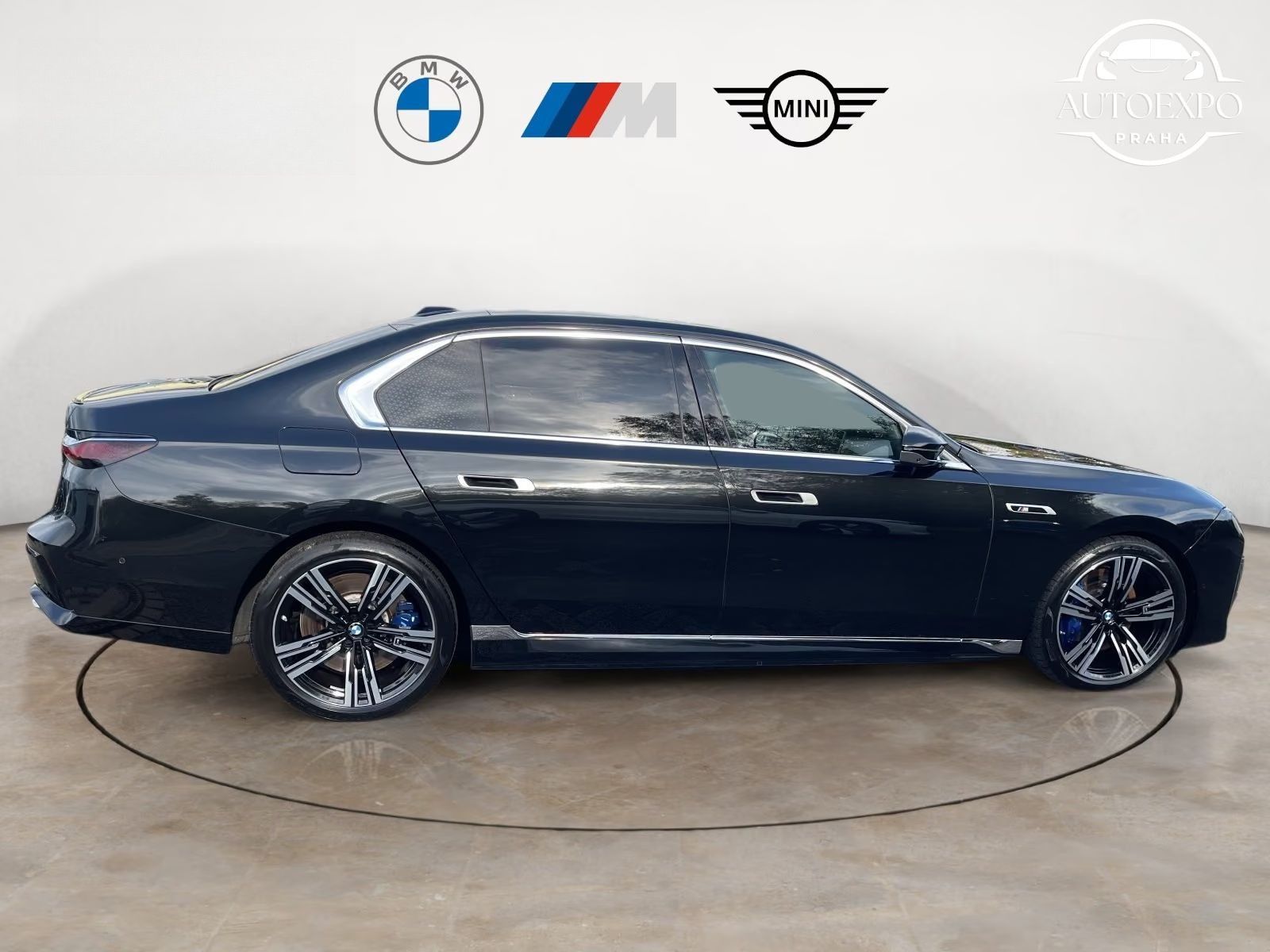 BMW Řada 7, M760* xDrive*Záruka do 2030* - fotka 6