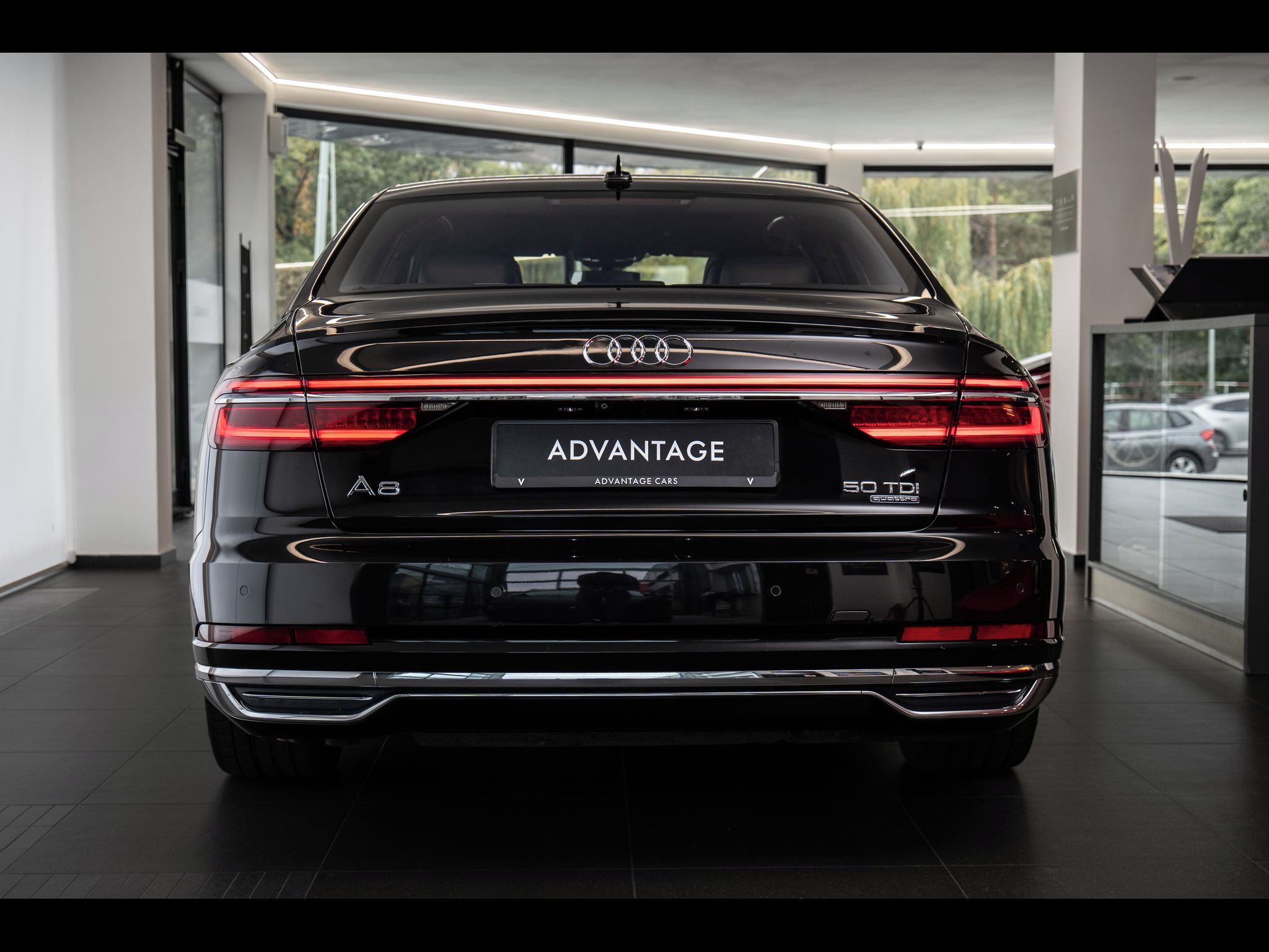 Audi A8, Vzduch. podvozek/Masážní - fotka 3