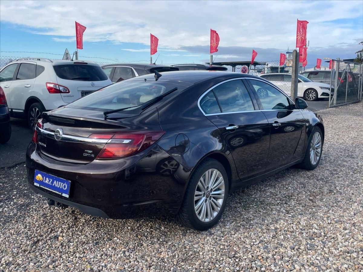 Opel Insignia, 2,0 CDTi 4x4 - fotka 6