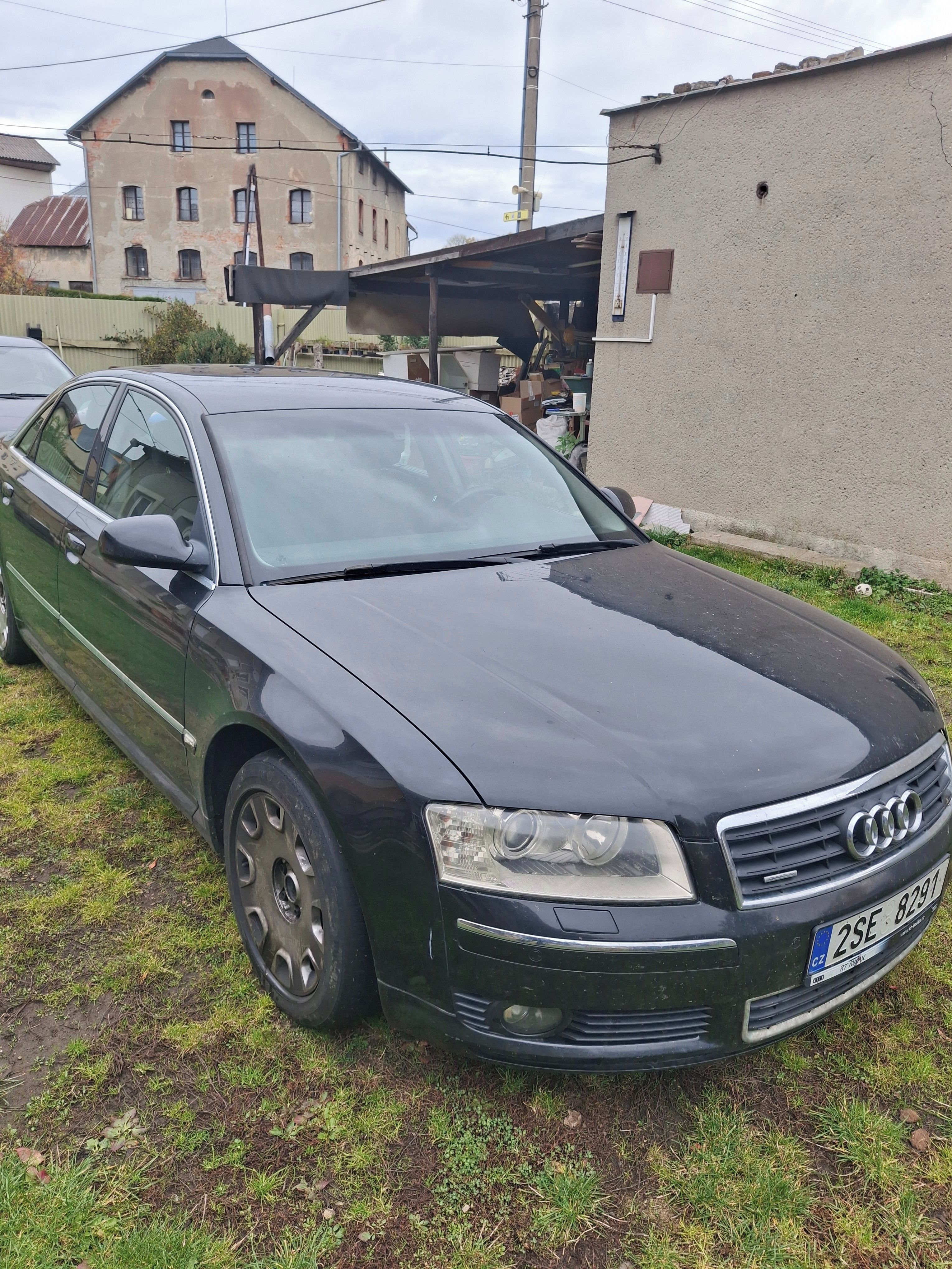 Audi A8, 3.7 benzín + plyn - fotka 2