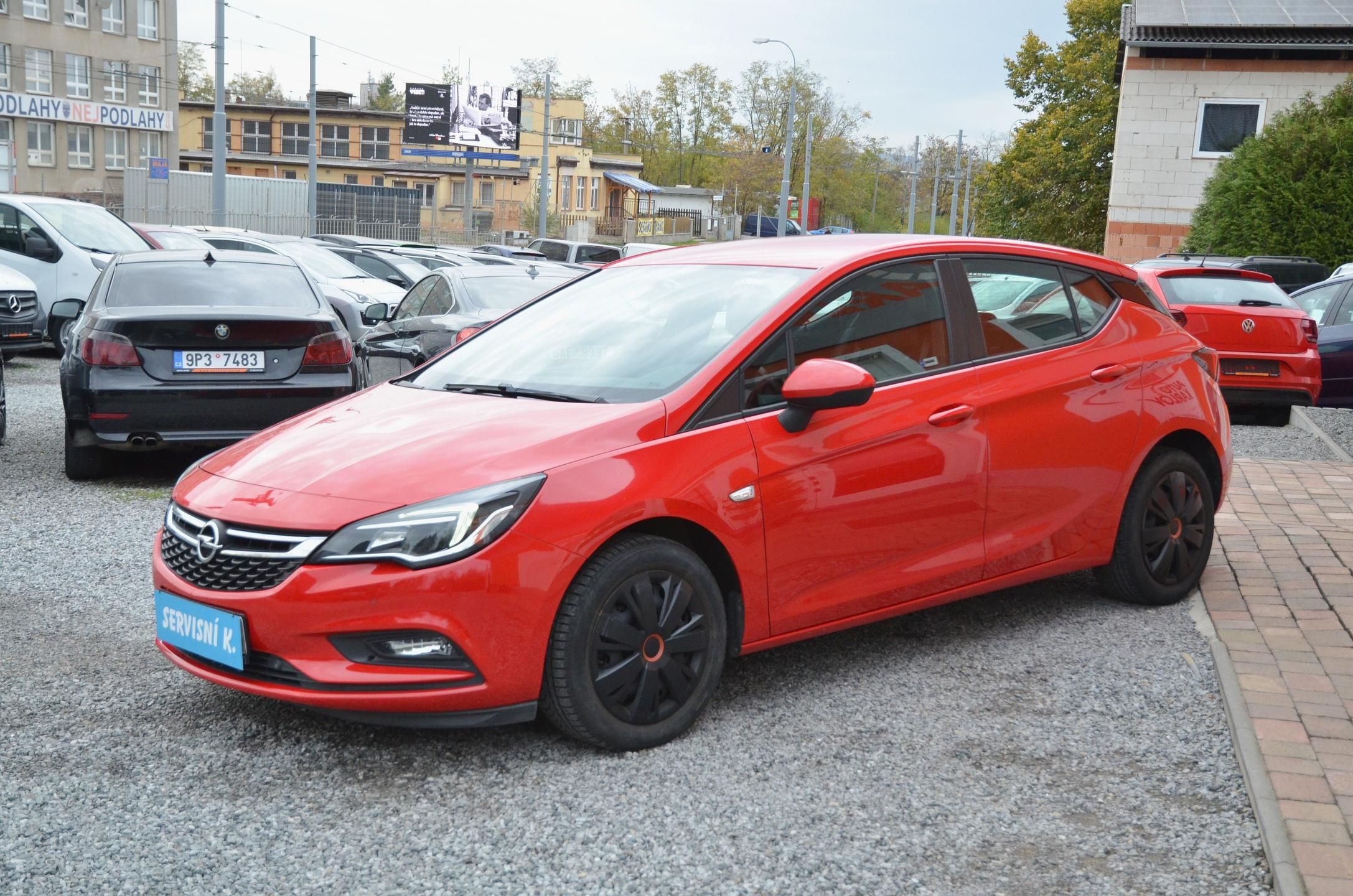 Opel Astra, 1.0T 77kW Enjoy / ČR /61.900km - fotka 3