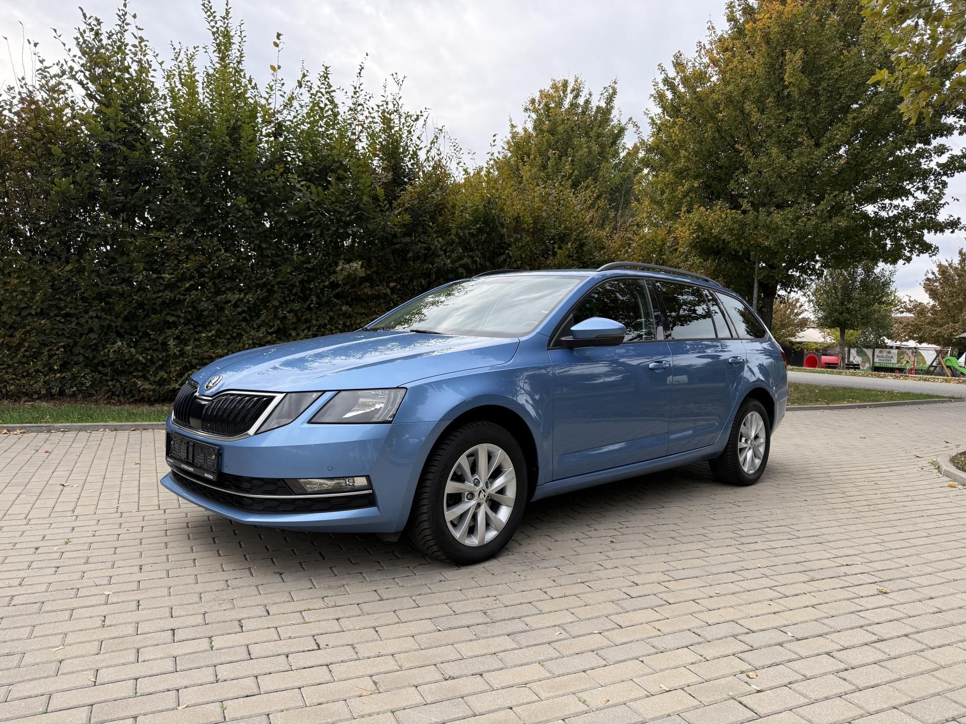 Škoda Octavia, 2.0 TSi STYLE DSG - fotka 3