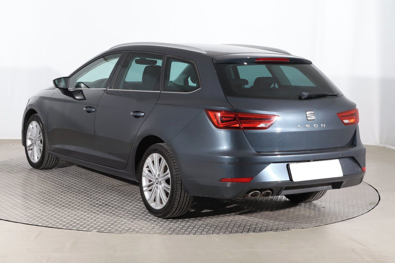 Seat Leon, 2.0 TDI, Xcellence, Automat - fotka 4