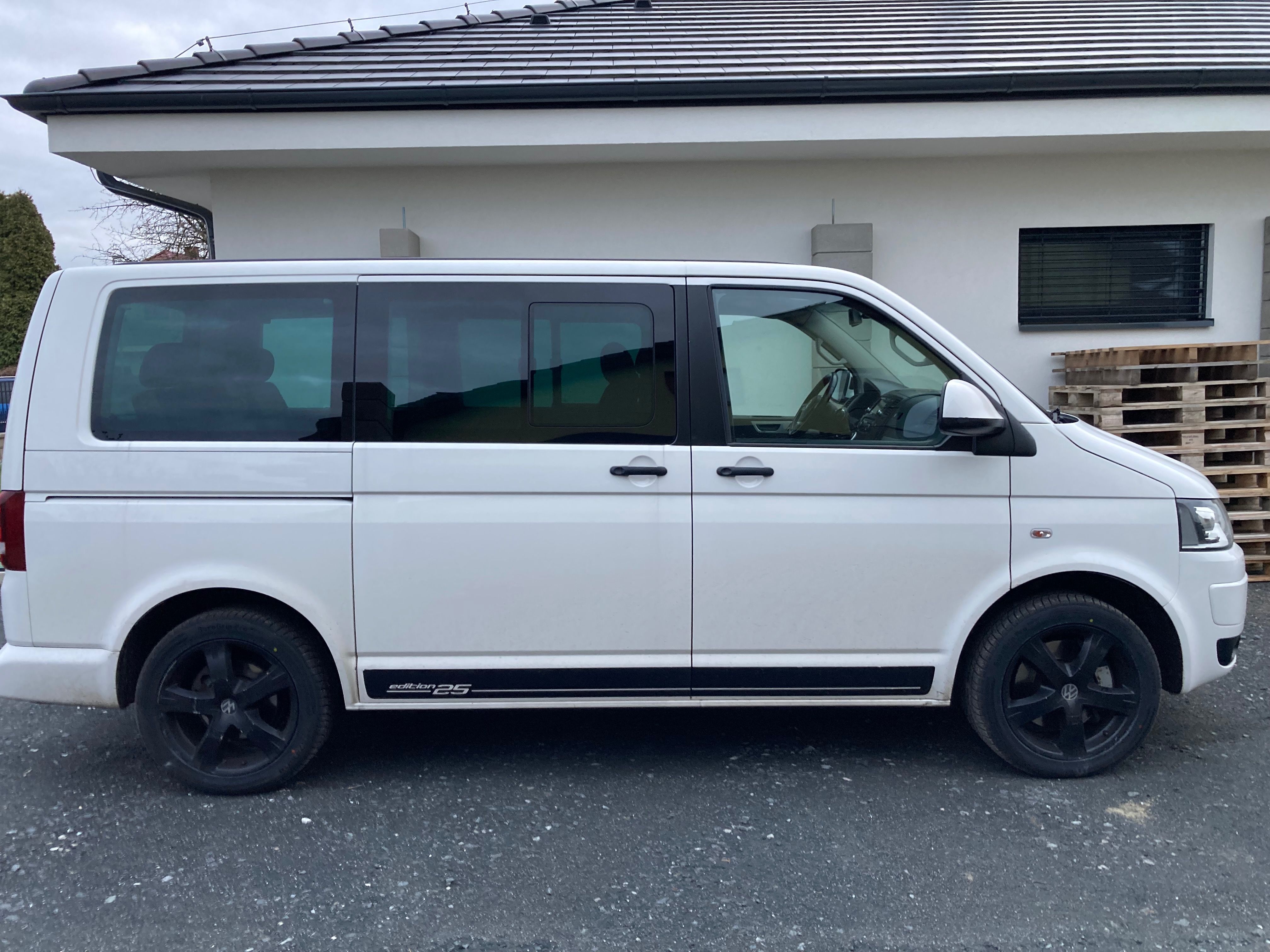 Volkswagen Multivan, Se spací vestavbou - fotka 3