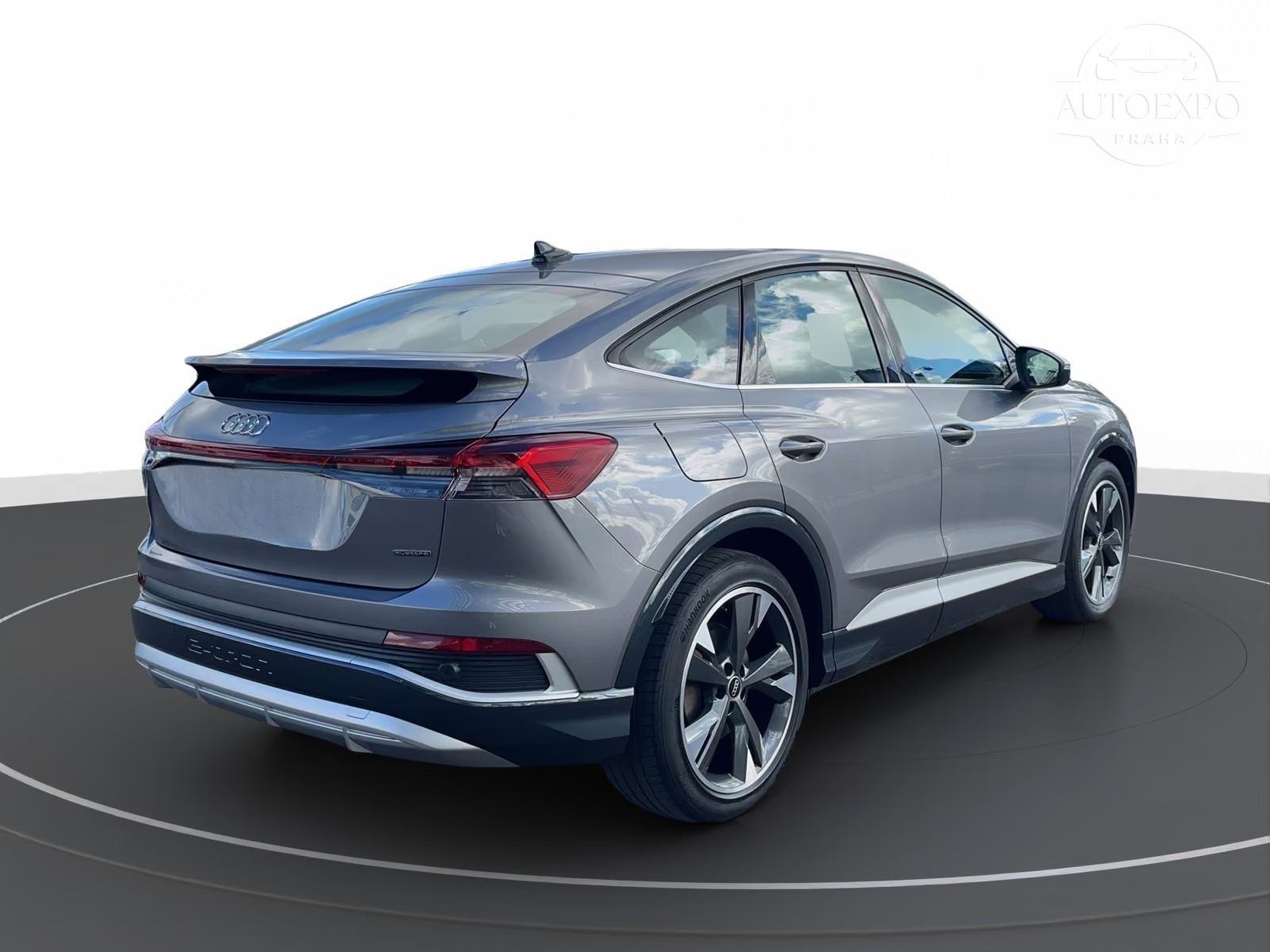 Audi Q4, Sportback 50 e-tron QUATTRO - fotka 4