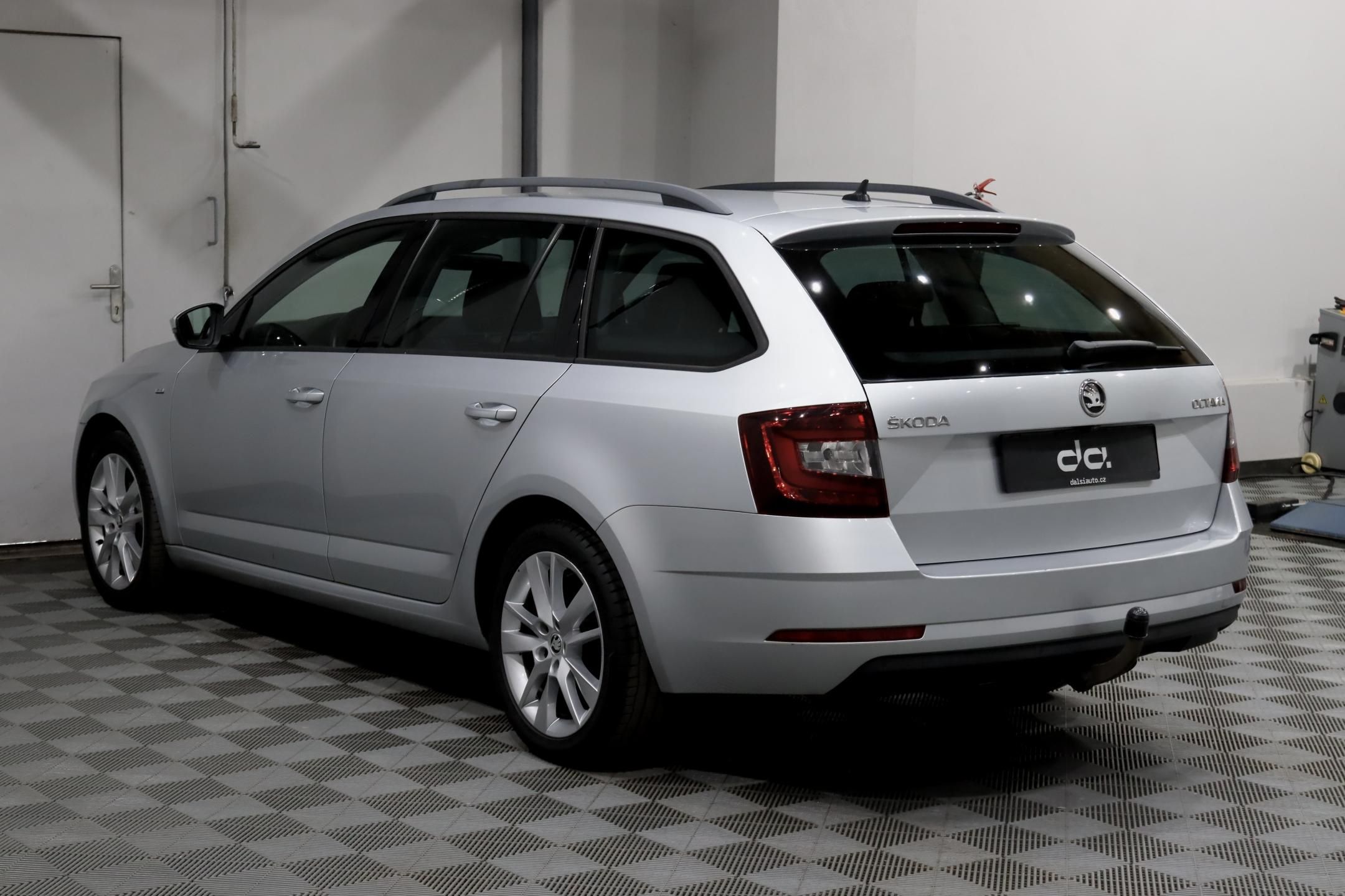 Škoda Octavia, 3 FL Combi 1.4 TSI 110 kW - fotka 5