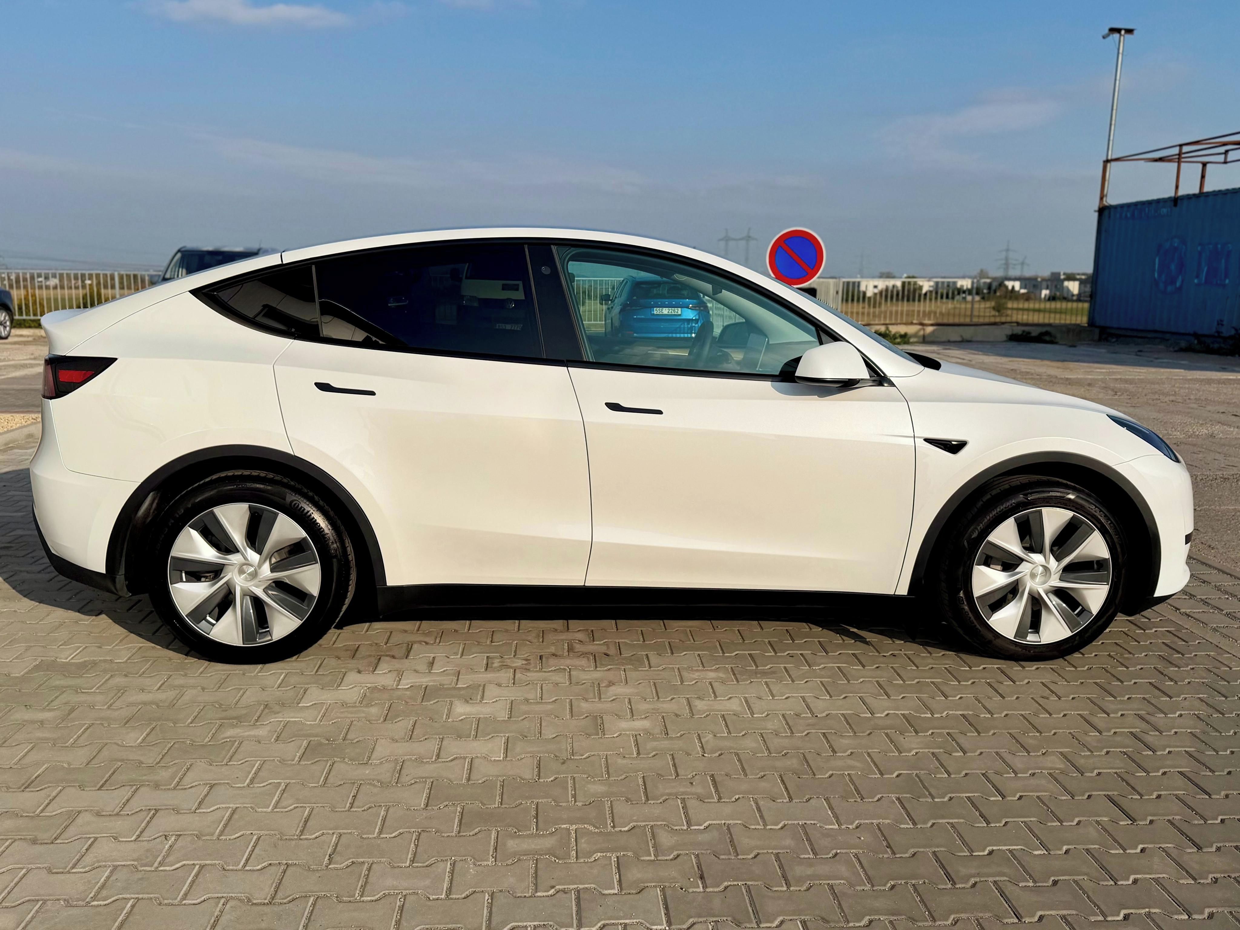 Tesla Model Y, RWD 2023 LFP  tažné 47tkm DPH - fotka 6