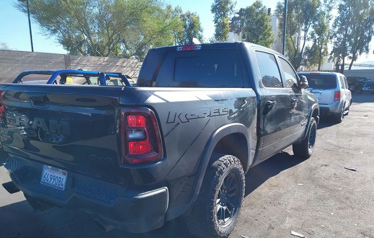 RAM 1500, Auto na cestě - fotka 6