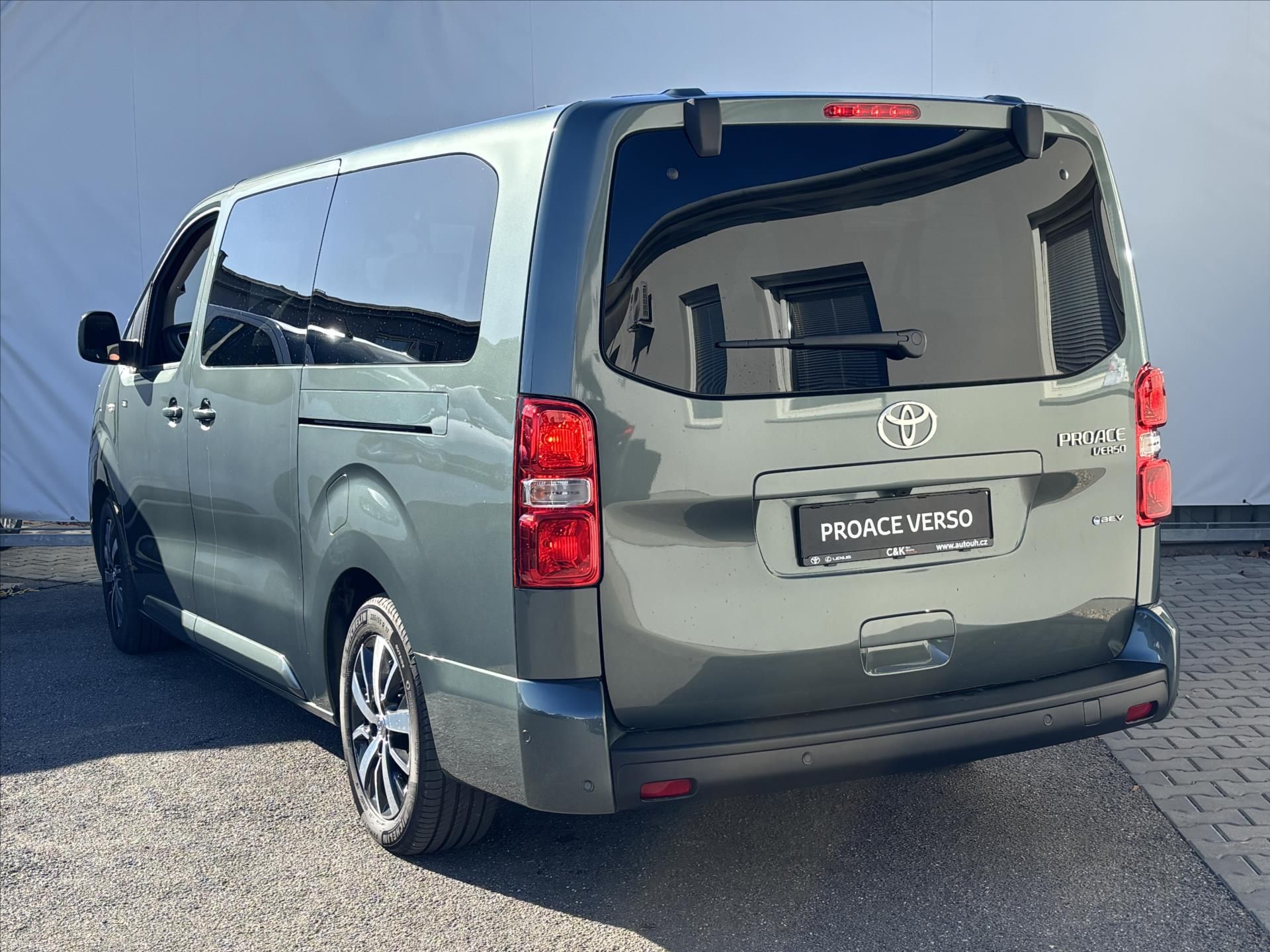 Toyota Proace Verso, Full Electric 75kWh 136k L2  F - fotka 6