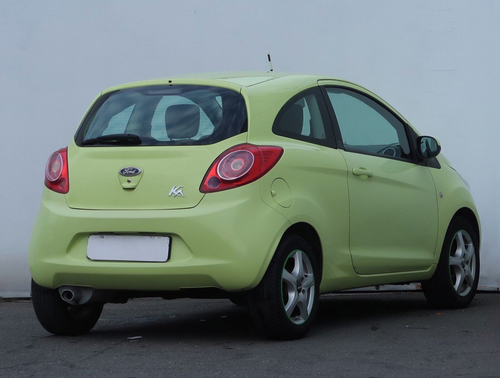 Ford Ka, 1.2 i, po STK, oblíbený vůz - fotka 5
