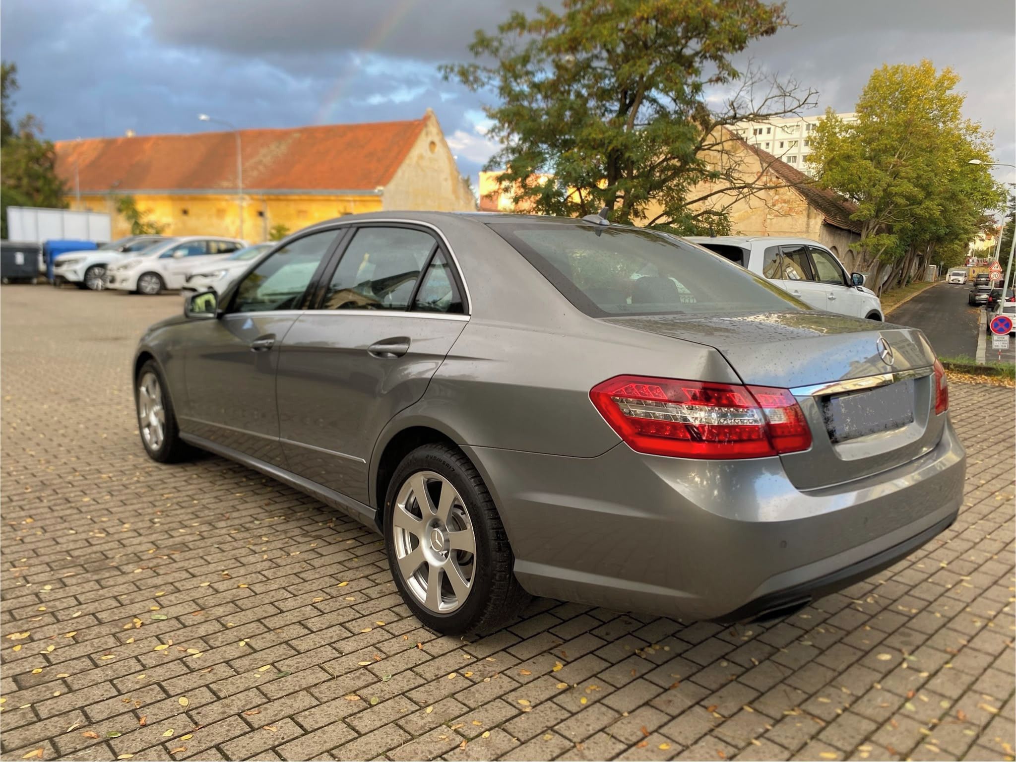 Mercedes-Benz Třídy E, Mercedes E350cdi - fotka 3