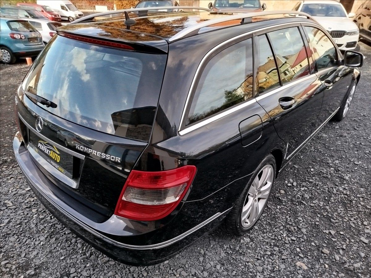Mercedes-Benz Třídy C, 1,8 C180 Kompressor,AVANDGARDE - fotka 6