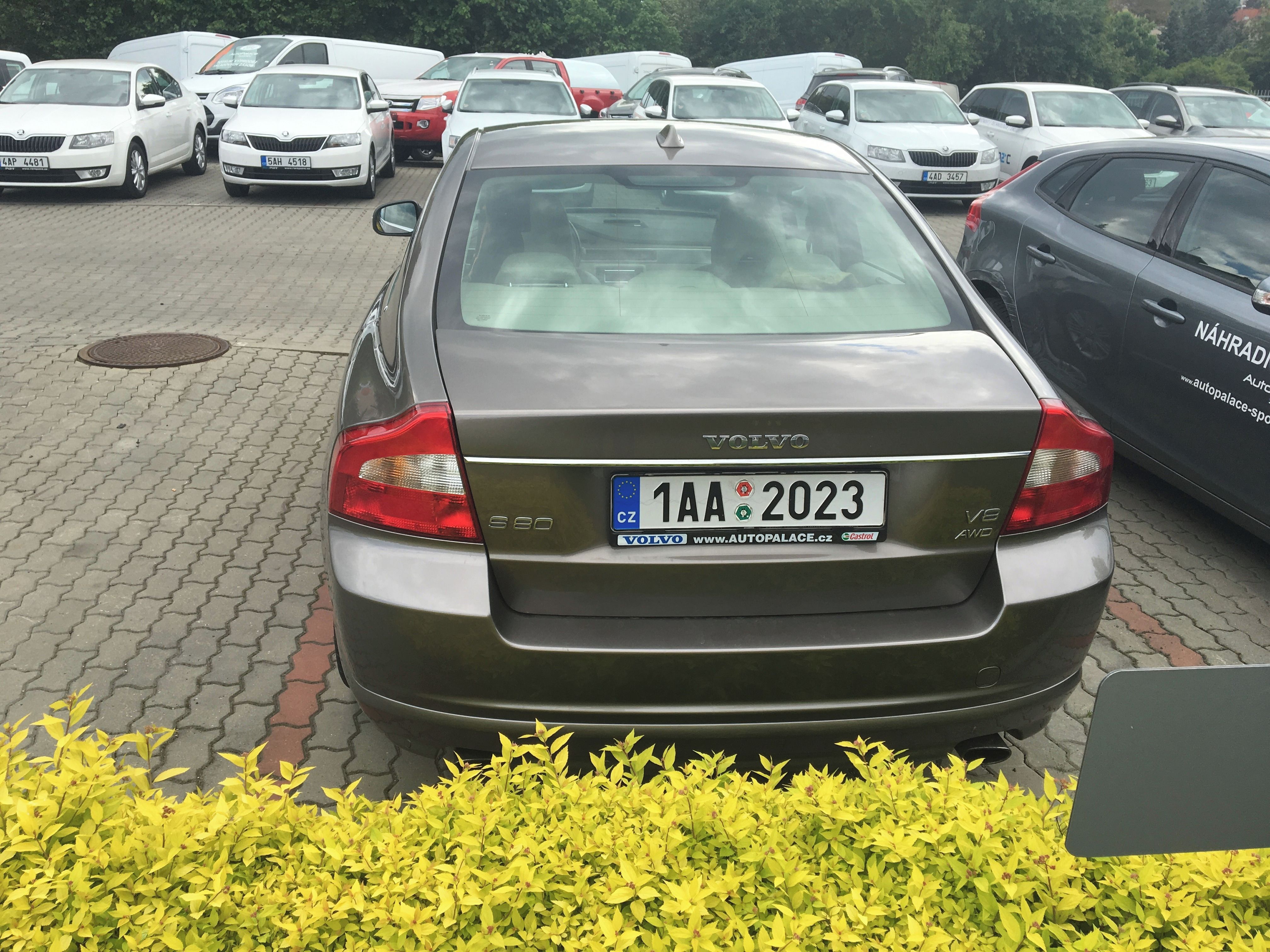 Volvo S80, V8