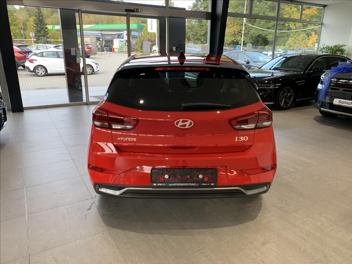 Hyundai i30, 1,0 T-GDI 85 kW MT GO CZECH - fotka 6