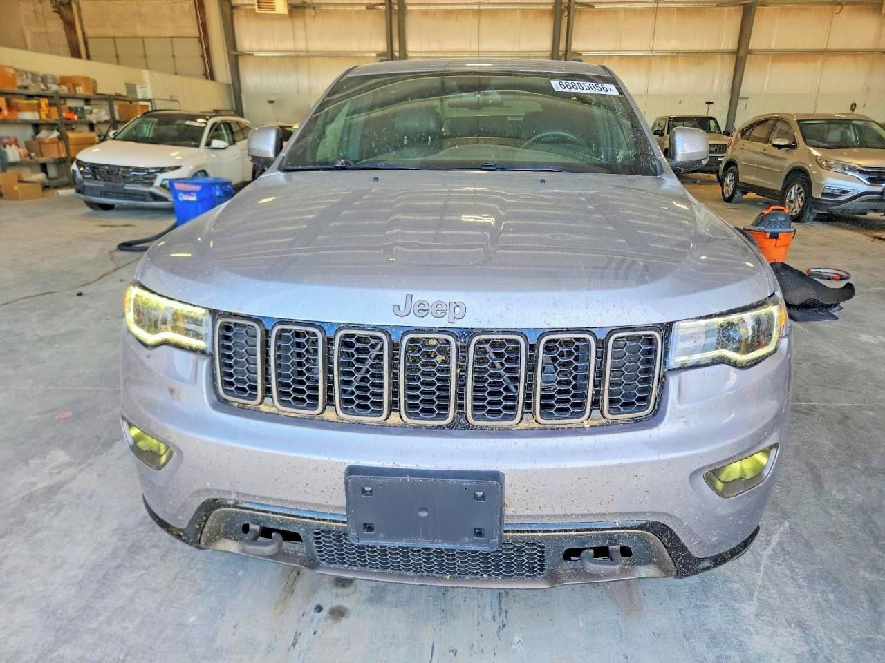 Jeep Grand Cherokee, Auto na cestě - fotka 5