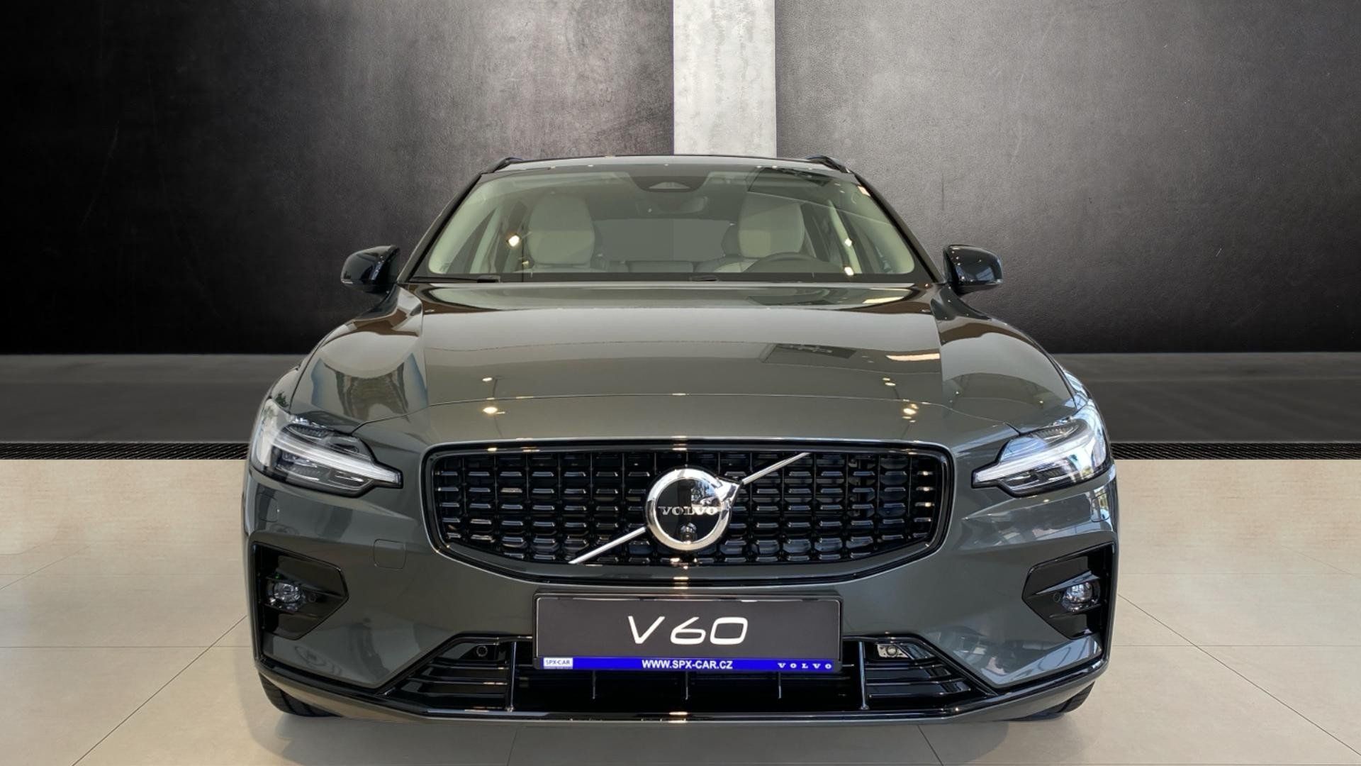 Volvo V60, PLUS DARK, B4, 145+10 kW / 197 - fotka 2