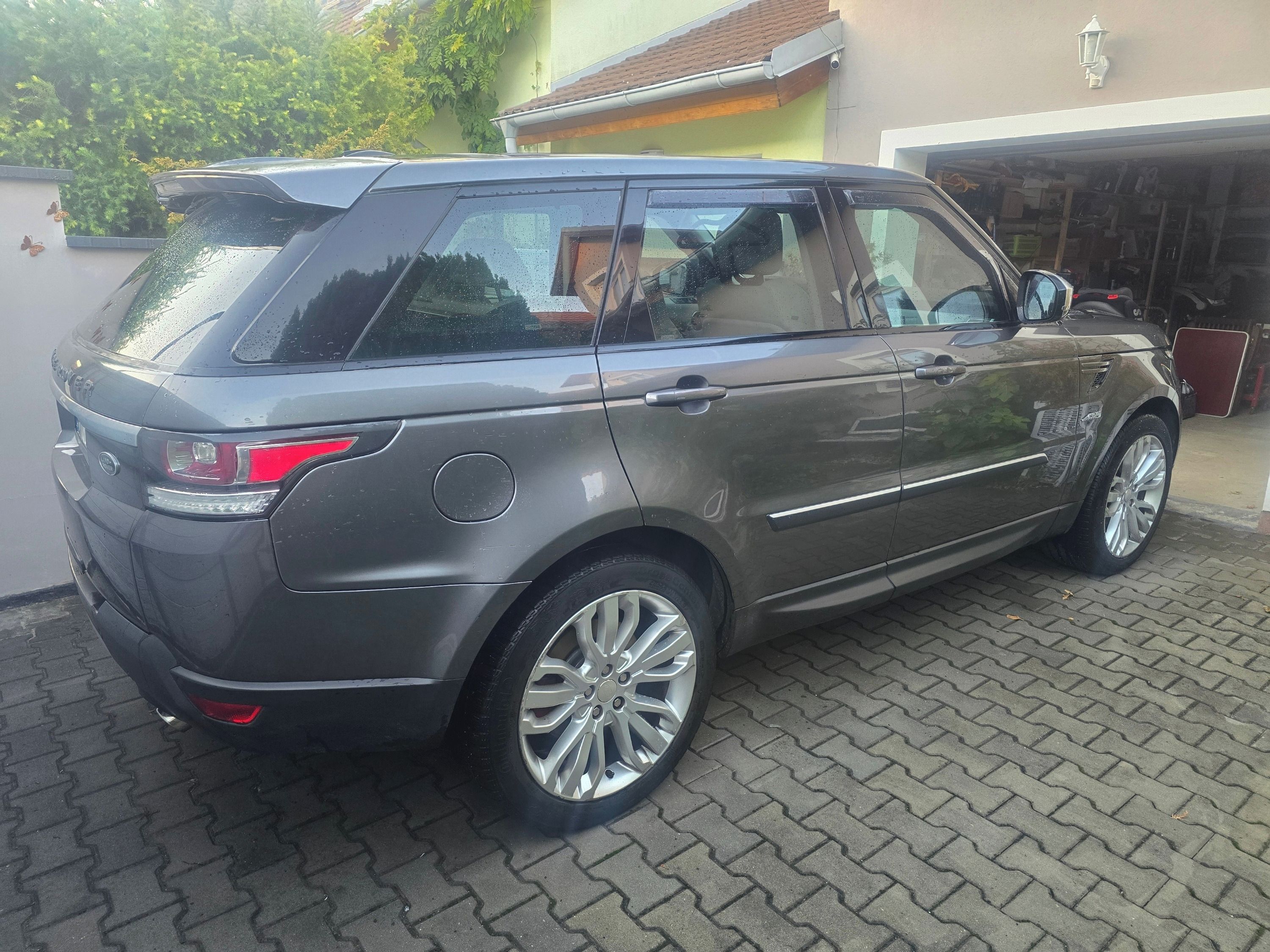Land Rover Range Rover Sport, 3.0 TDV6 panorama, čr - fotka 5