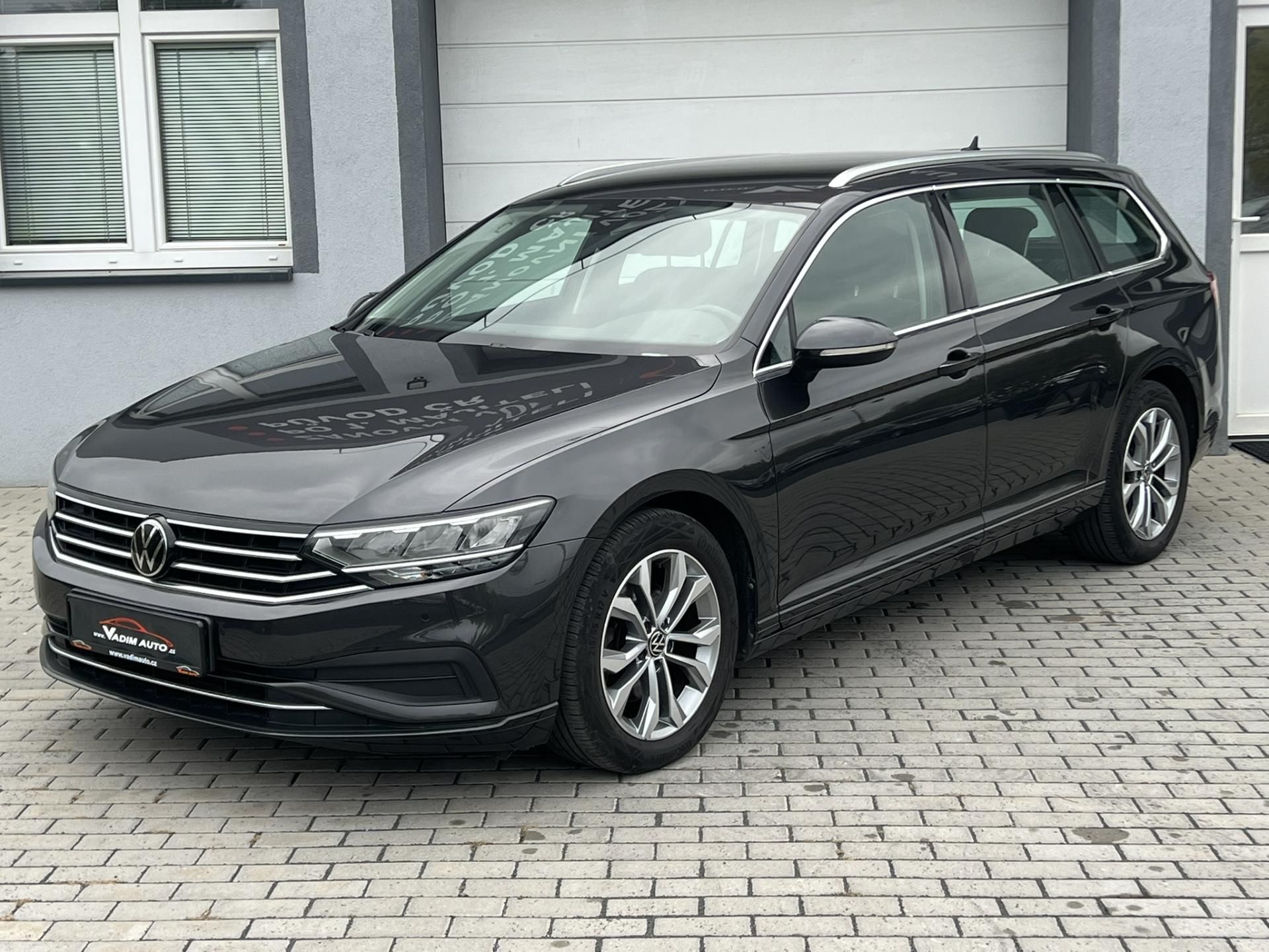 Volkswagen Passat, 1.5TSI 110kW DSG 1.MAJITEL ČR - fotka 2