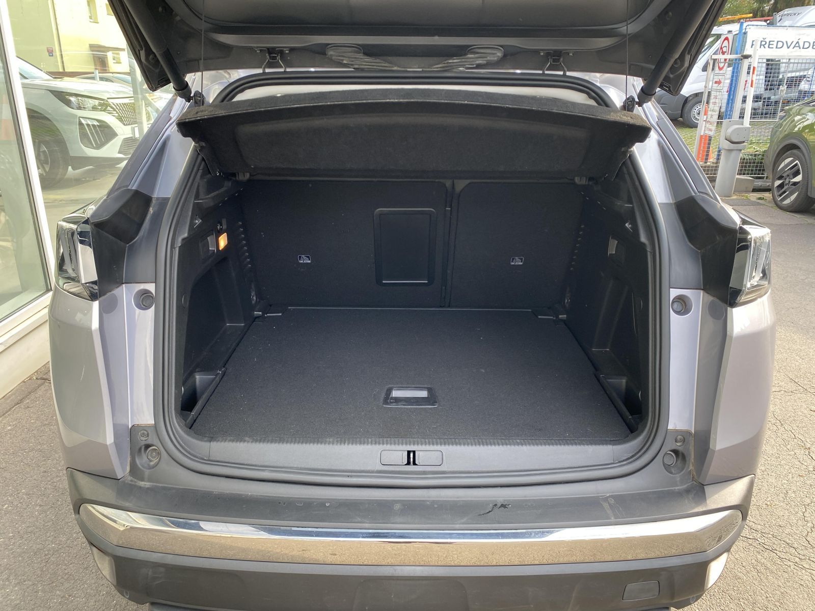Peugeot 3008, ALLURE PACK 1.2 PT 130k EAT8 - fotka 6