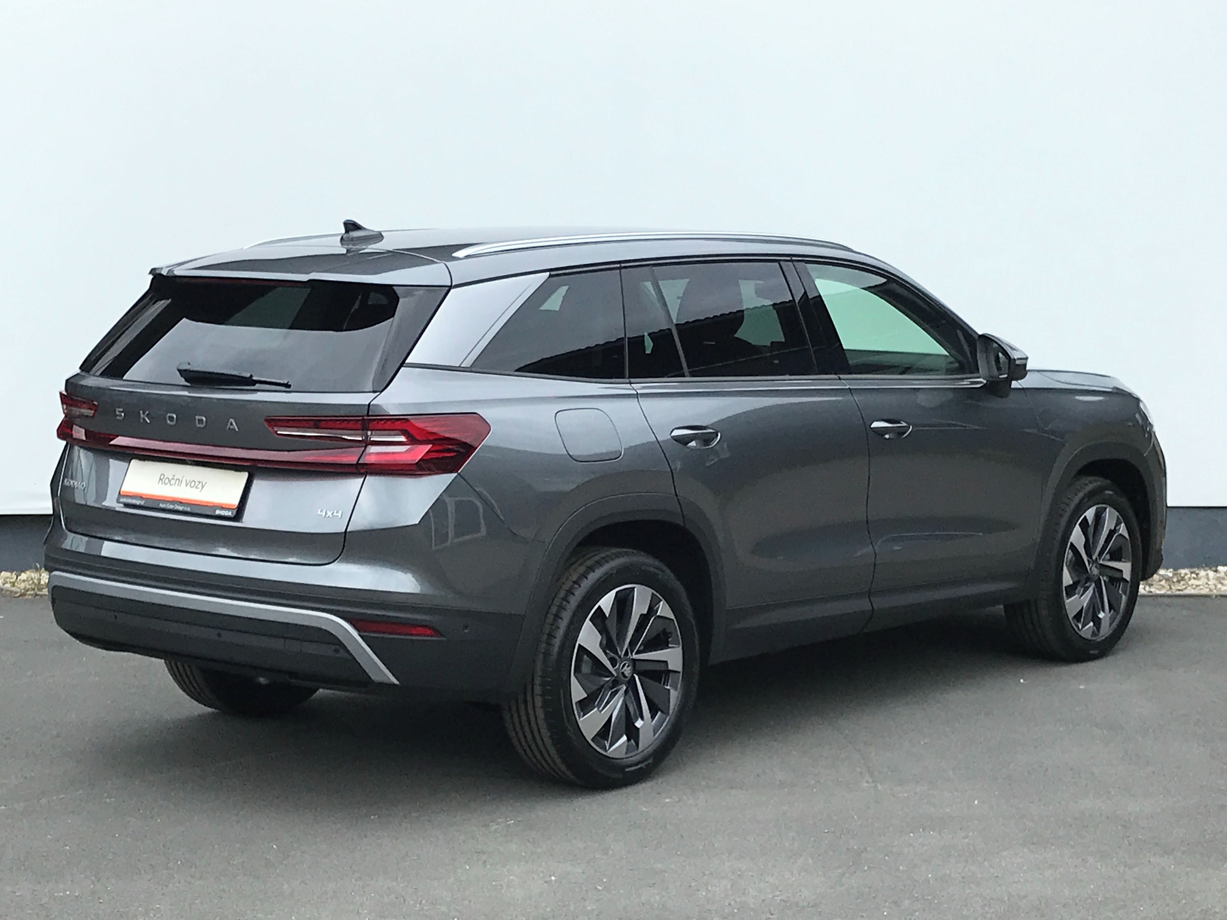 Škoda Kodiaq, 4x4 TDi 142kW EXCLUS.+TAŽNÉ - fotka 2