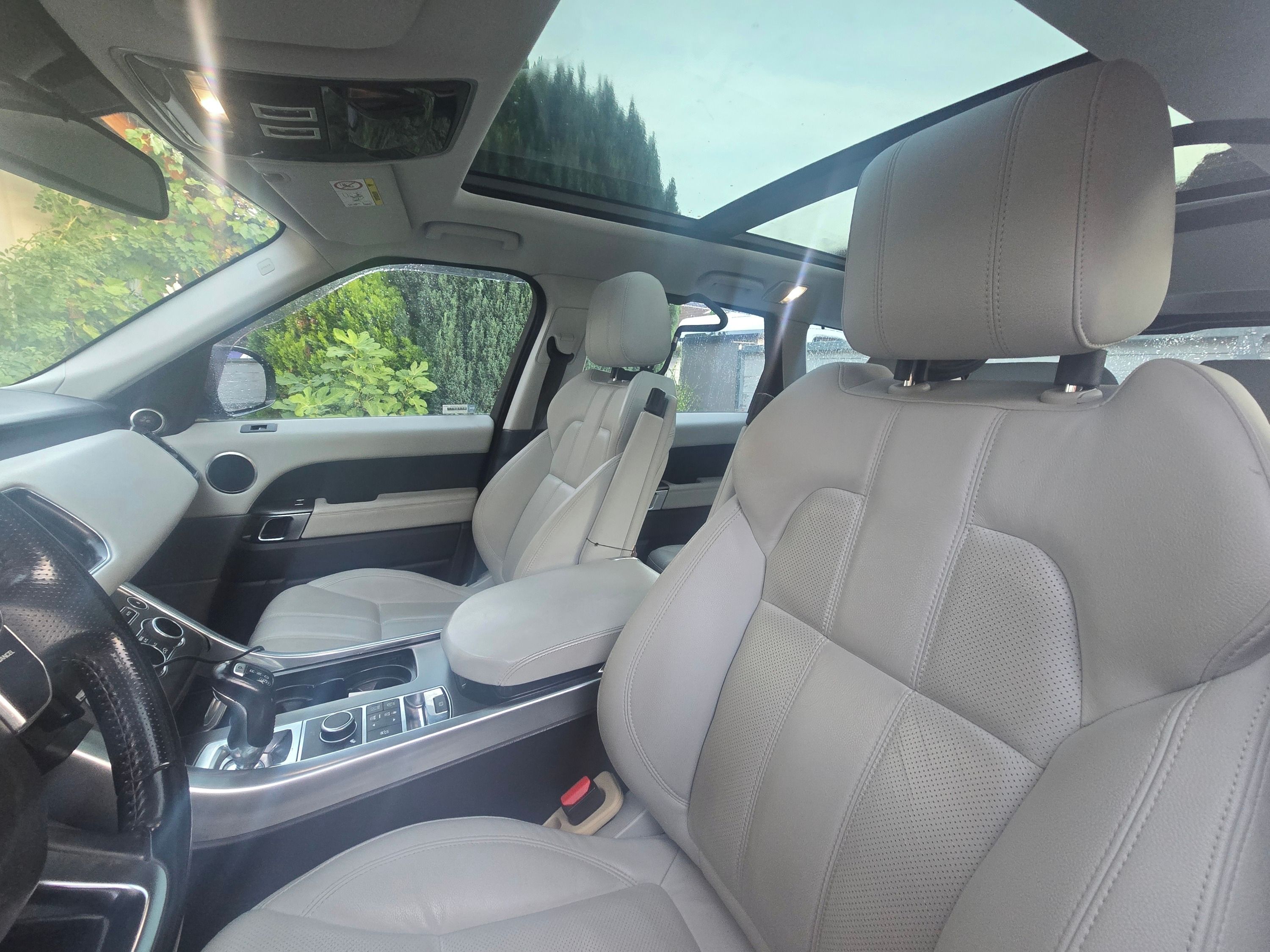 Land Rover Range Rover Sport, 3.0 TDV6 panorama, čr