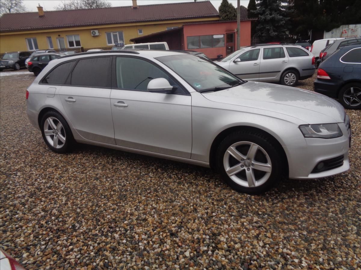 Audi A4, 1,8 - fotka 6