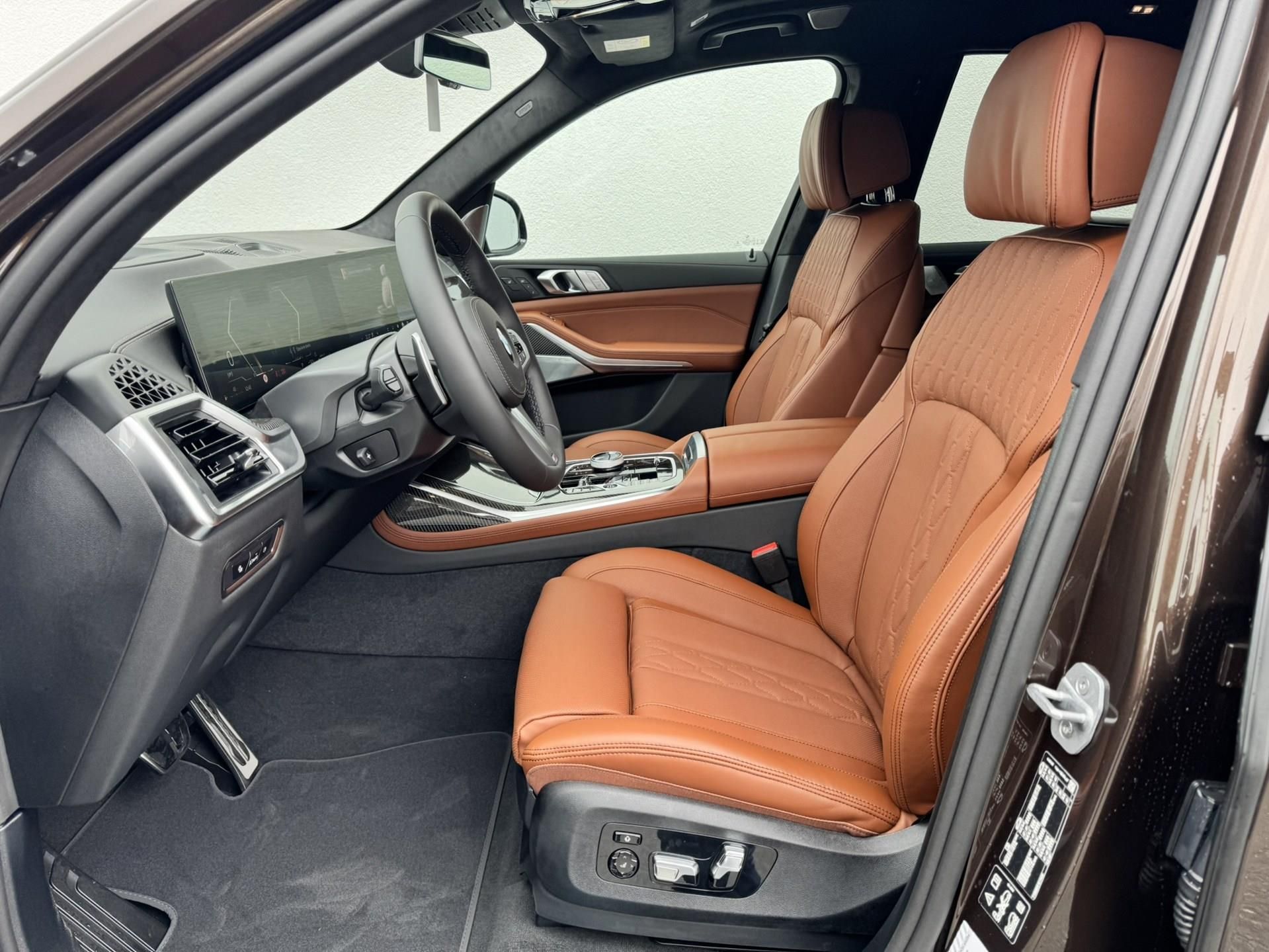 BMW X7, X7 xDrive40d - fotka 5