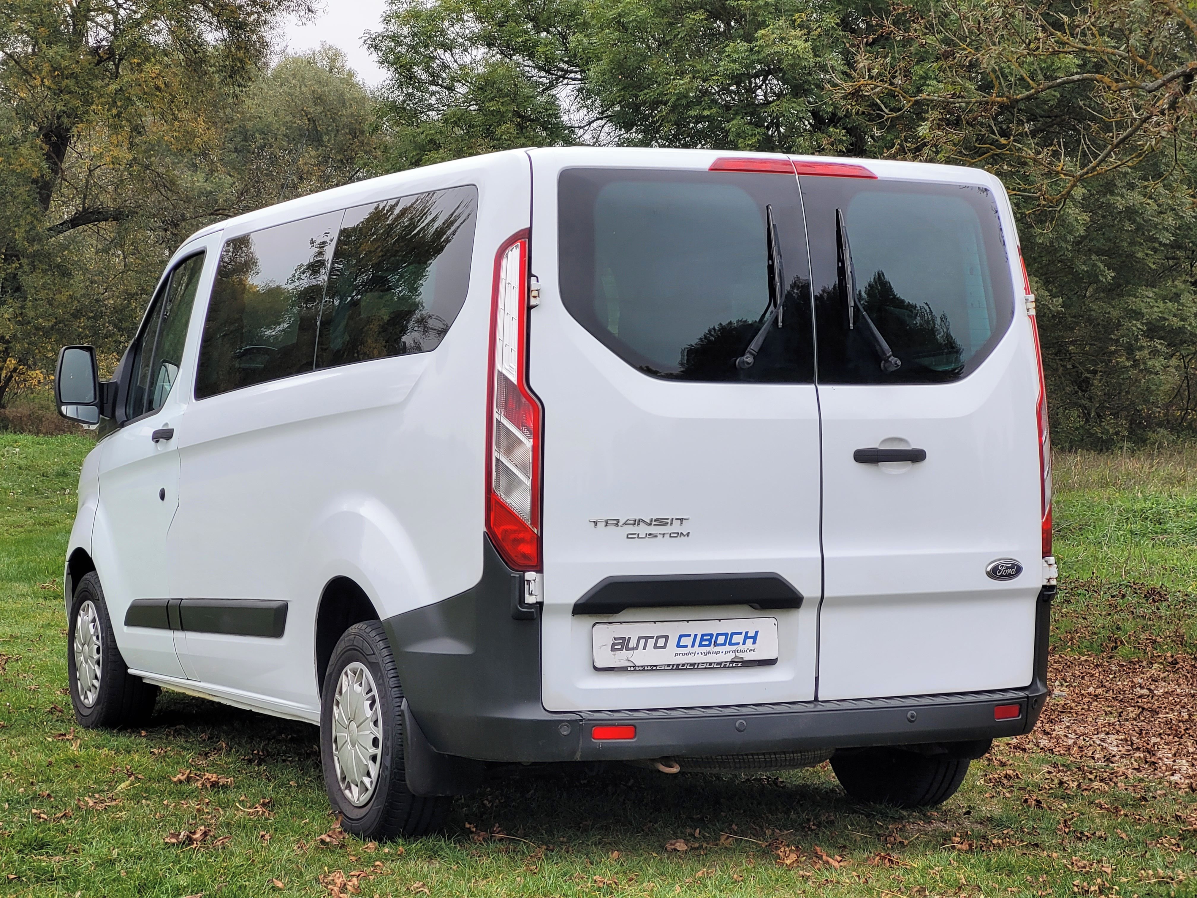 Ford Transit Custom, 2,2 TDCi Minibus 106.310km - fotka 3