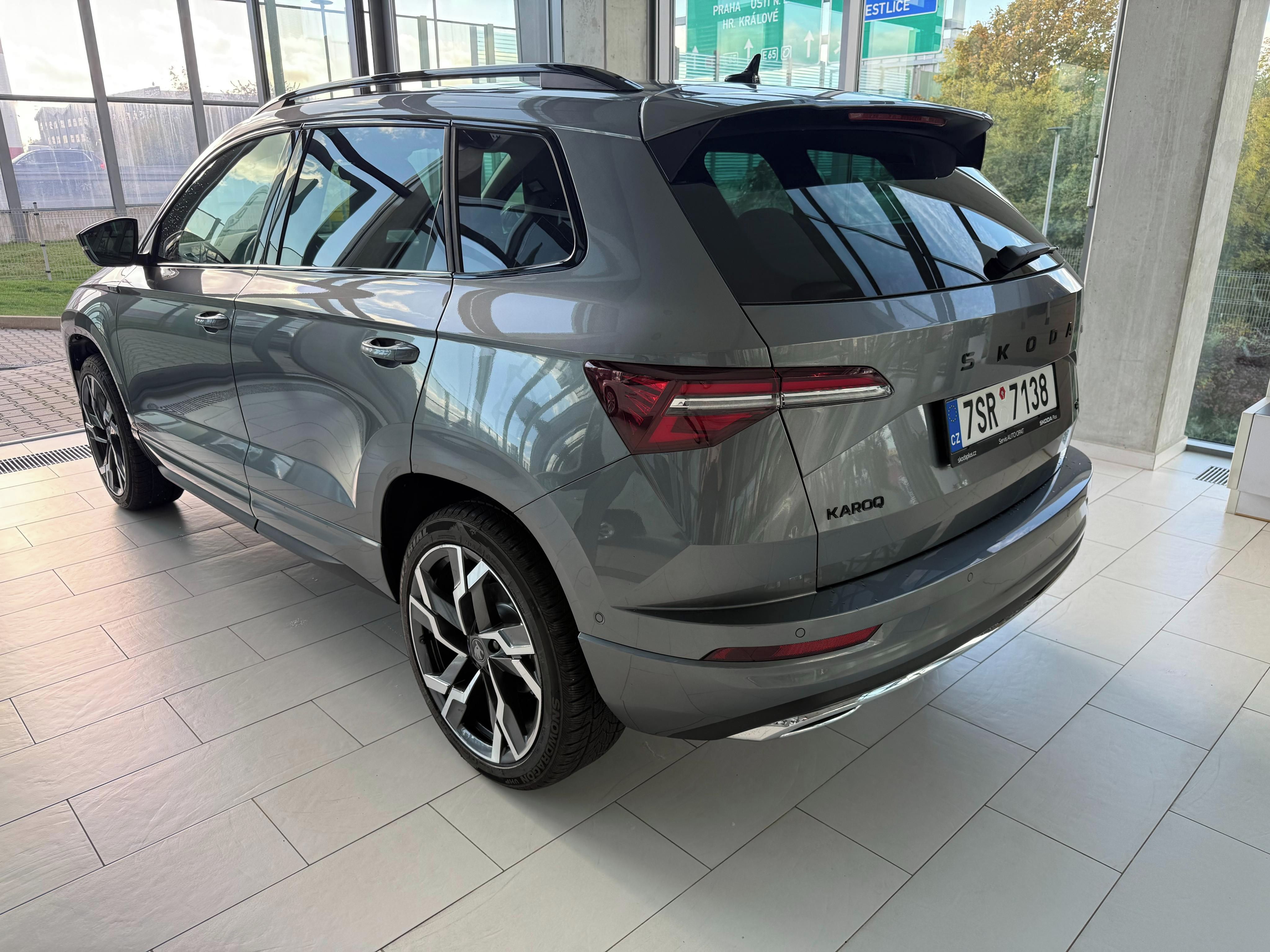 Škoda Karoq, 2,0 TSI 140 kW 4x4 - fotka 5