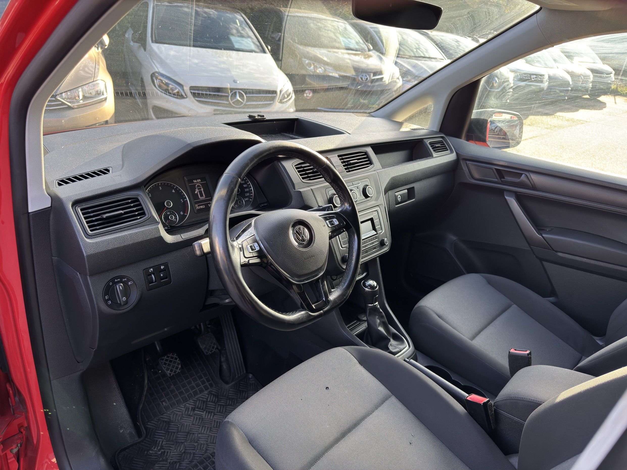 Volkswagen Caddy, 2.0 TDi 90 kW 4x4 - fotka 5