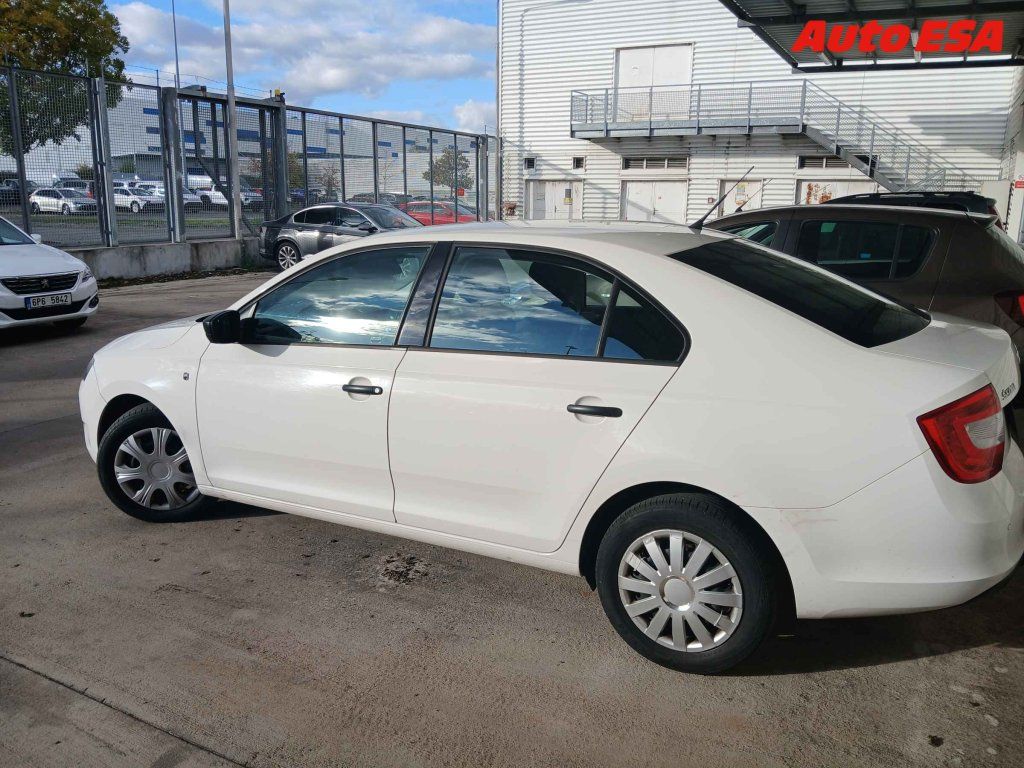 Škoda Rapid, 1.6 TDi,ČR - fotka 2
