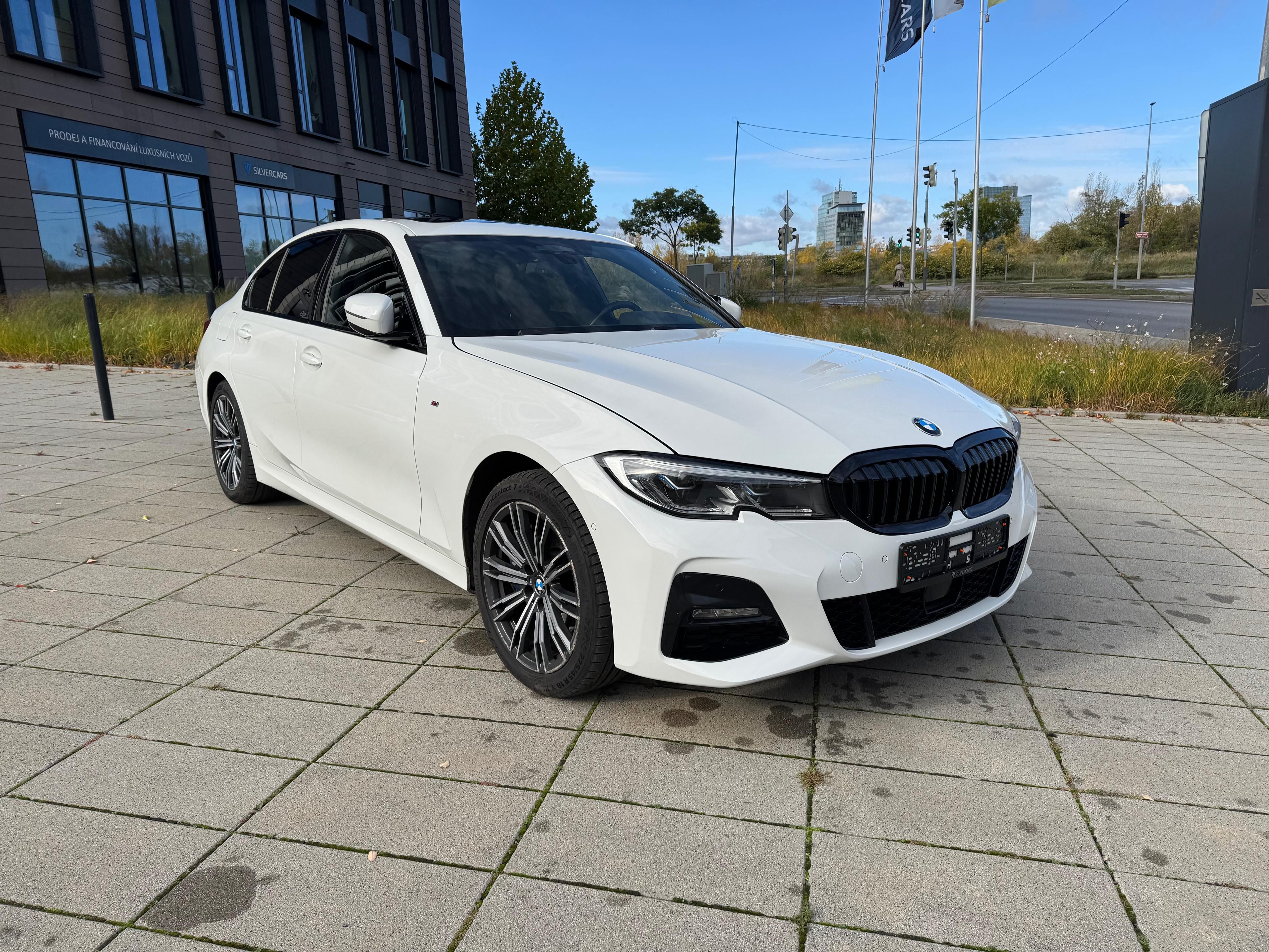 BMW Řada 3, 330e | XDrive | 1.MAJ | Full - fotka 3