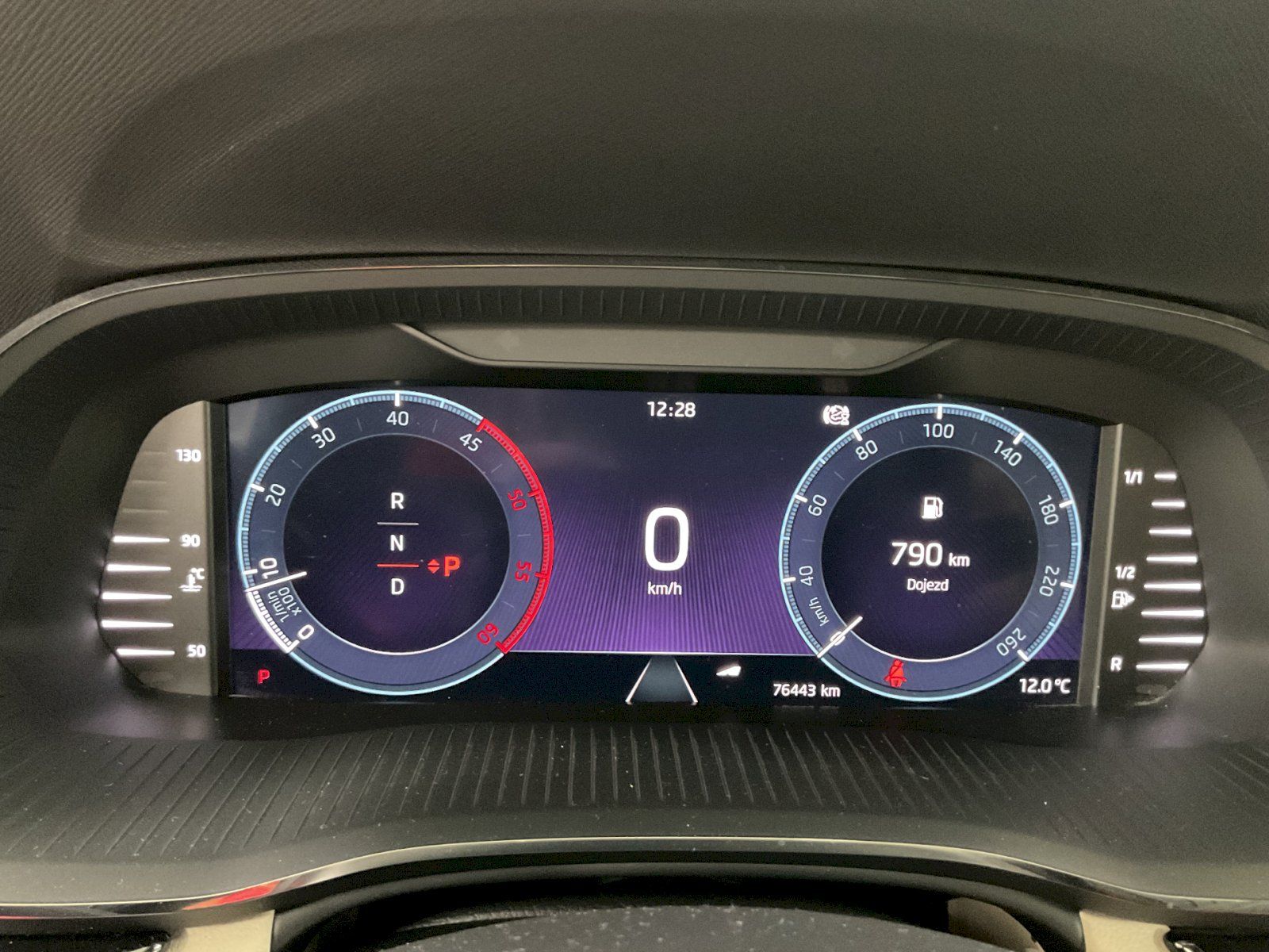 Škoda Octavia, OCTAVIA COMBI STYLE 2,0 TDI 11 - fotka 5