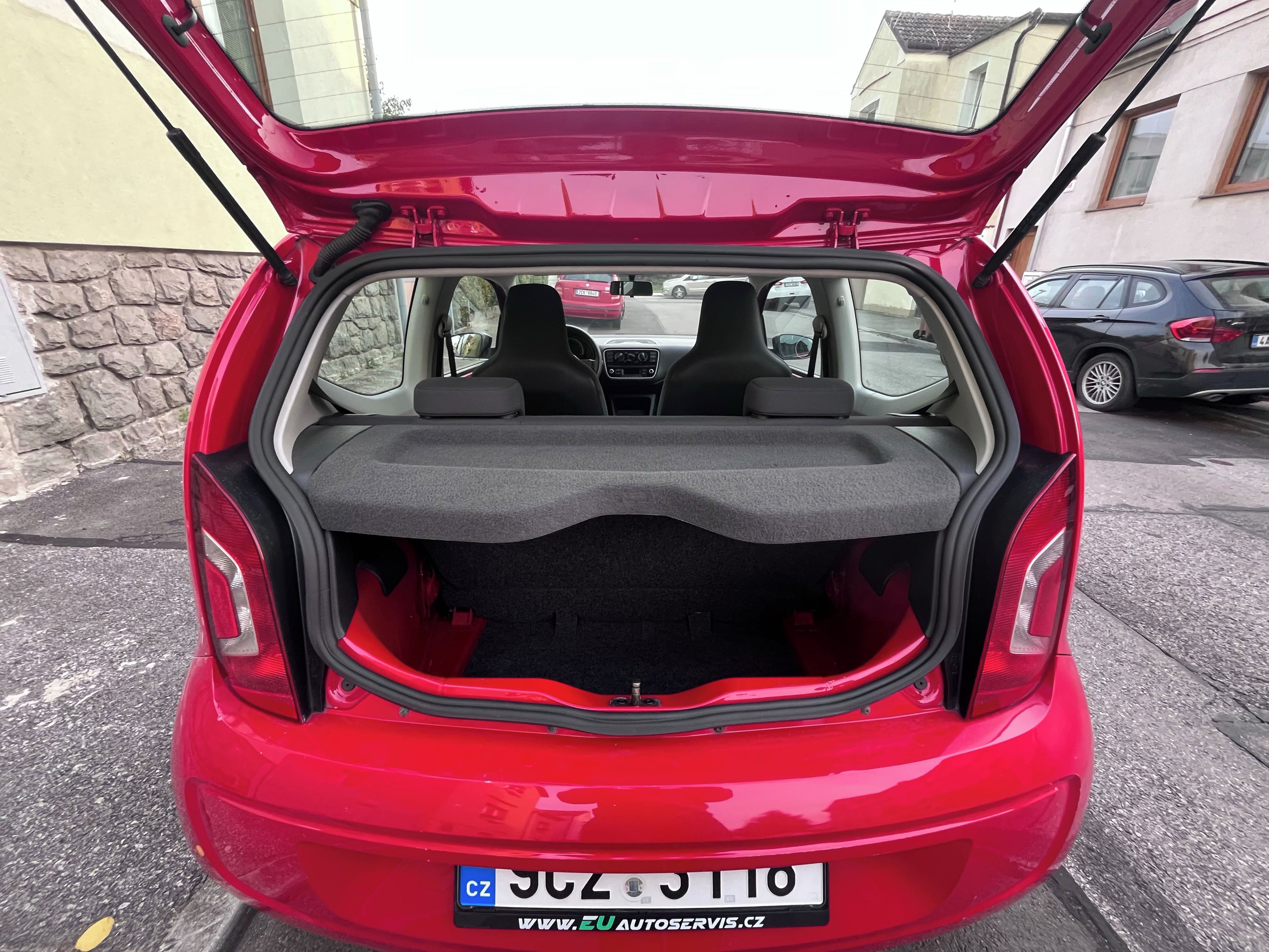 Volkswagen Up!, 1.0 MPI benzín (výkon 44 kW) - fotka 6