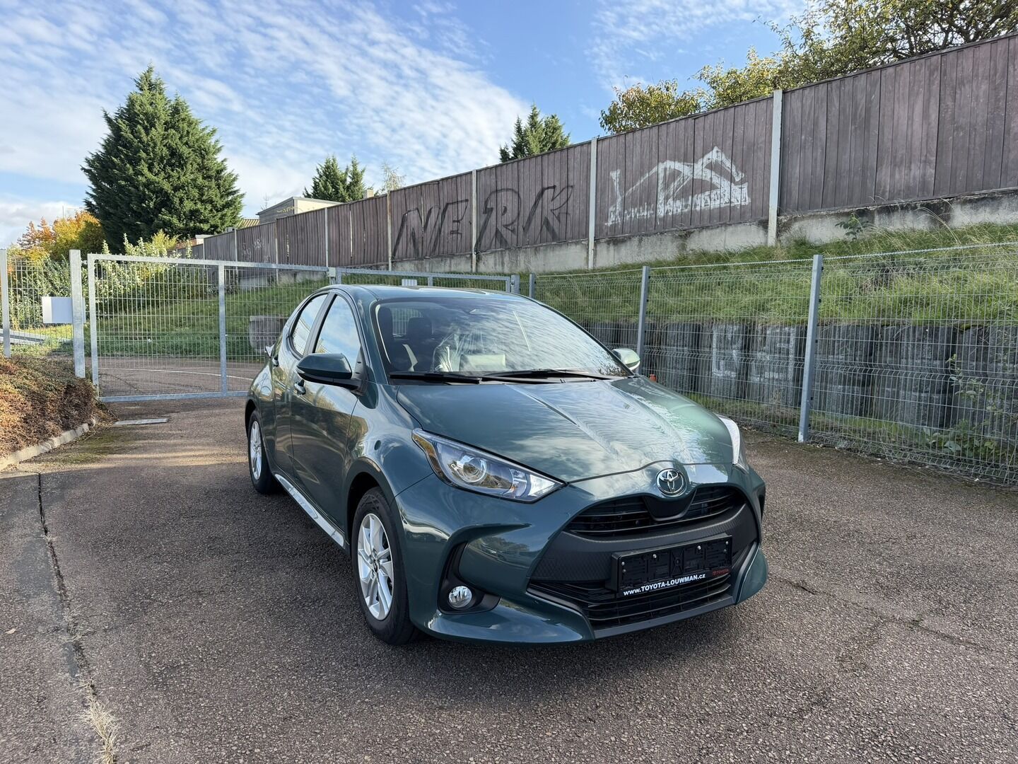 Toyota Yaris, 1.5 HEV 116 LIMITED výbava