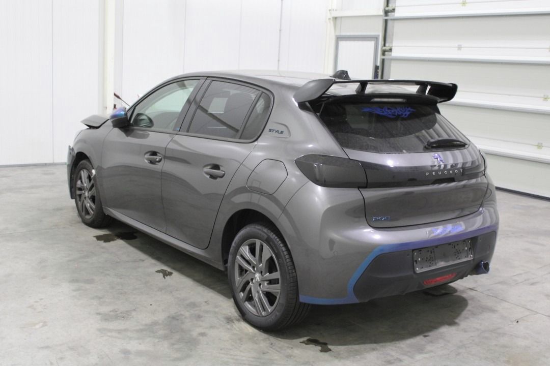 Peugeot 208, 1,2 i 74 kw 41 tkm CAR-PASS - fotka 4