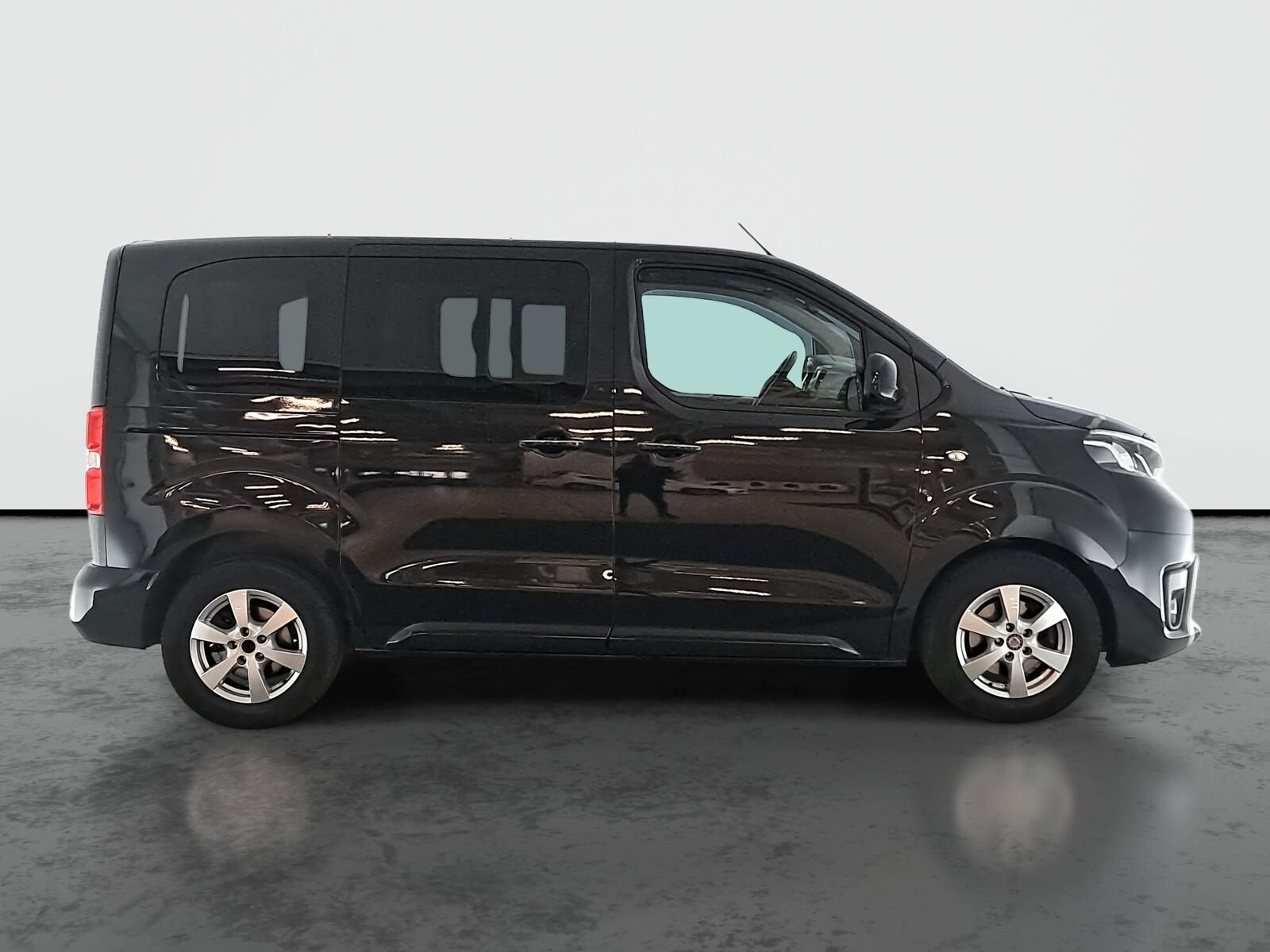 Toyota Proace Verso, 1.5 D-4D, 5 míst, Compact - fotka 6