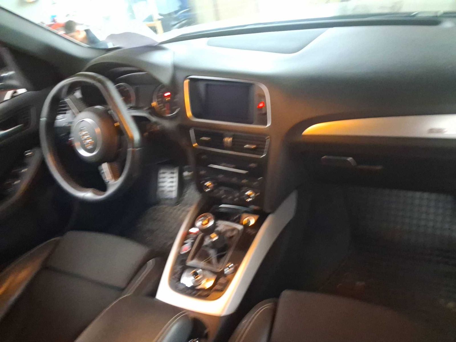 Audi Q5, 2.0 TFSI, S line, 4X4, Kůže - fotka 3