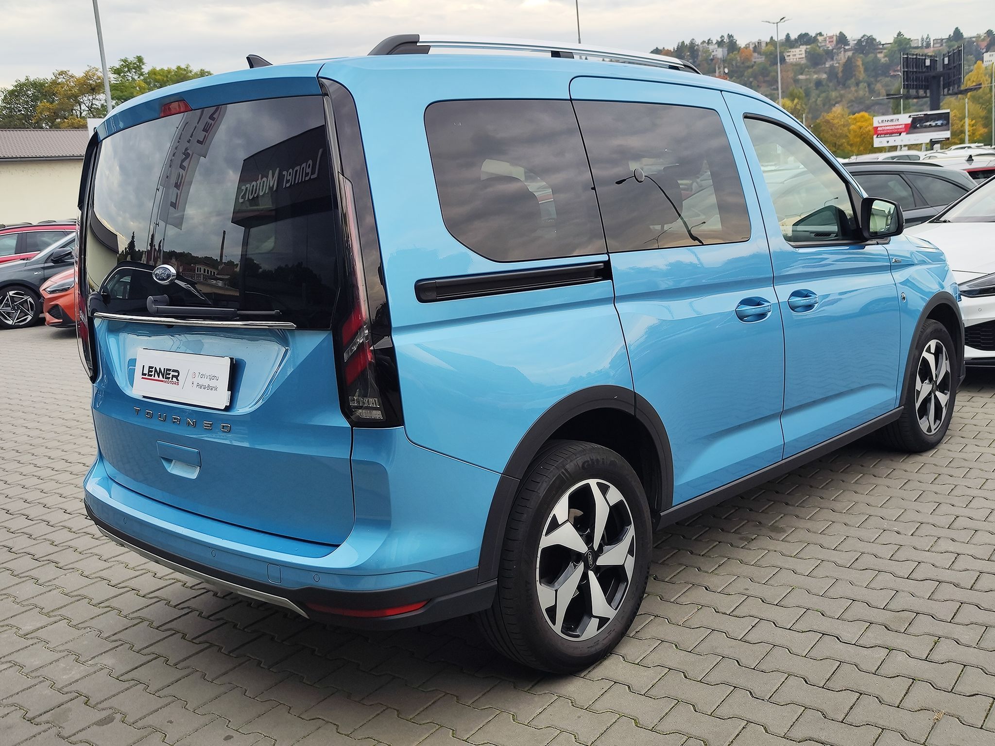 Ford Tourneo Connect, 2.0 EcoBlue/90kW Active AT - fotka 5