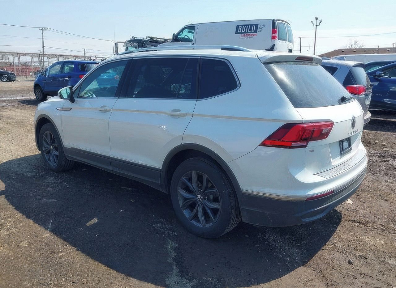 Volkswagen Tiguan, Auto na cestě - fotka 3