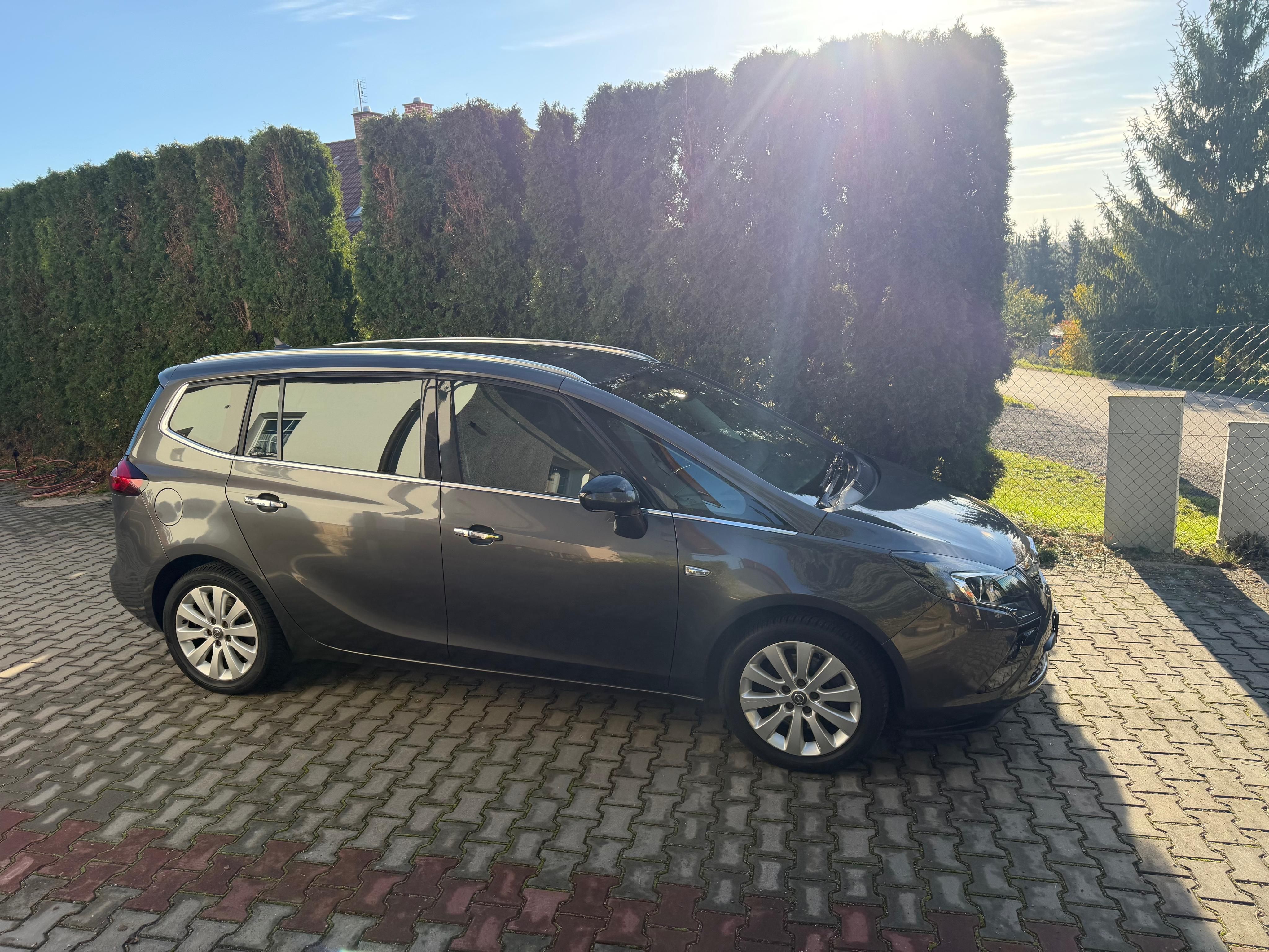 Opel Zafira, 2,0CDTi/120KW , 7 Míst ,Tažné - fotka 2