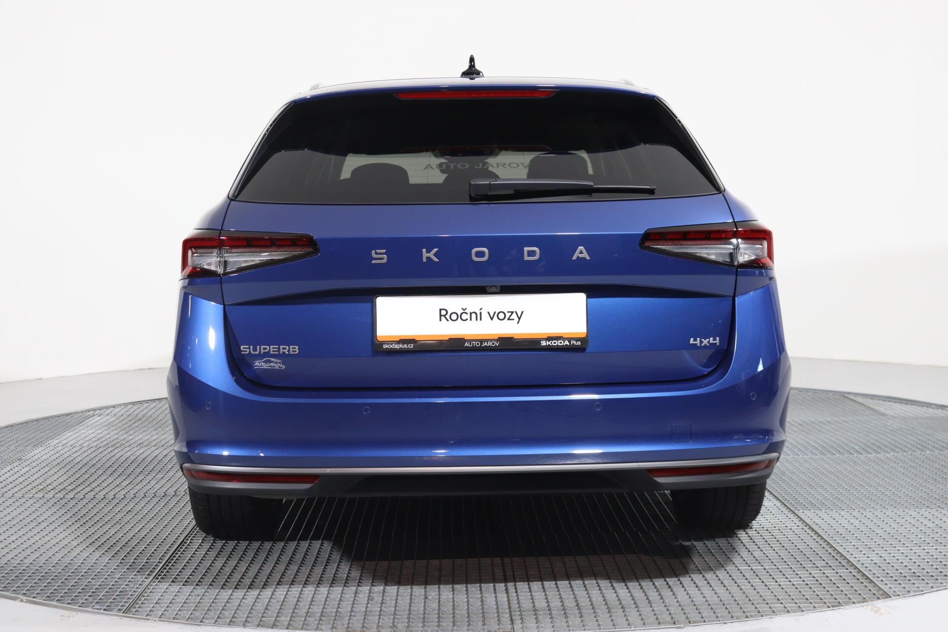 Škoda Superb, COMBI L&K 2,0TDI 142kW DSG 4x4 - fotka 6